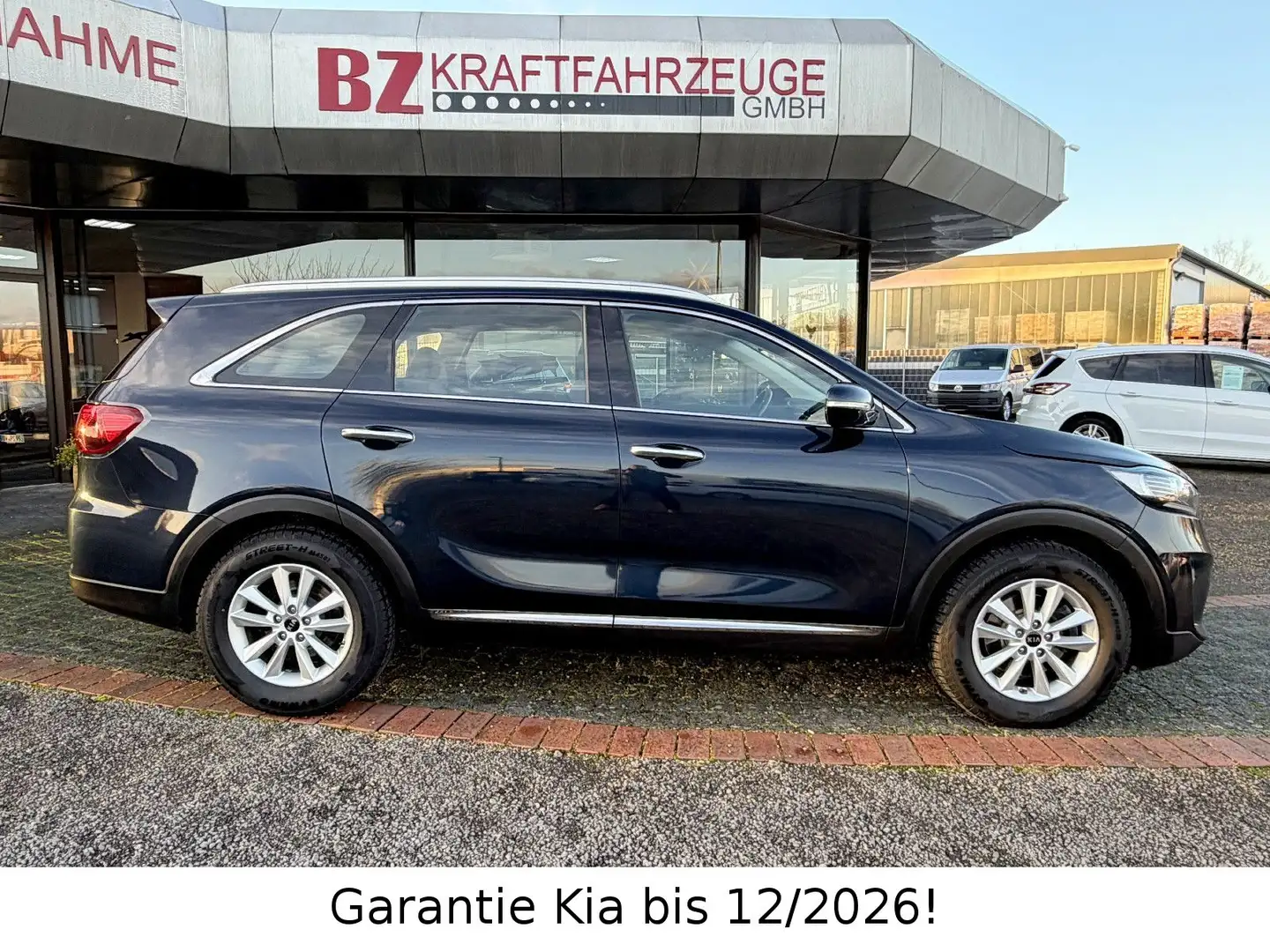 Kia Sorento 2.2CRDI Vision AUTOM. NAVI AHK SHZG PDC Blau - 2