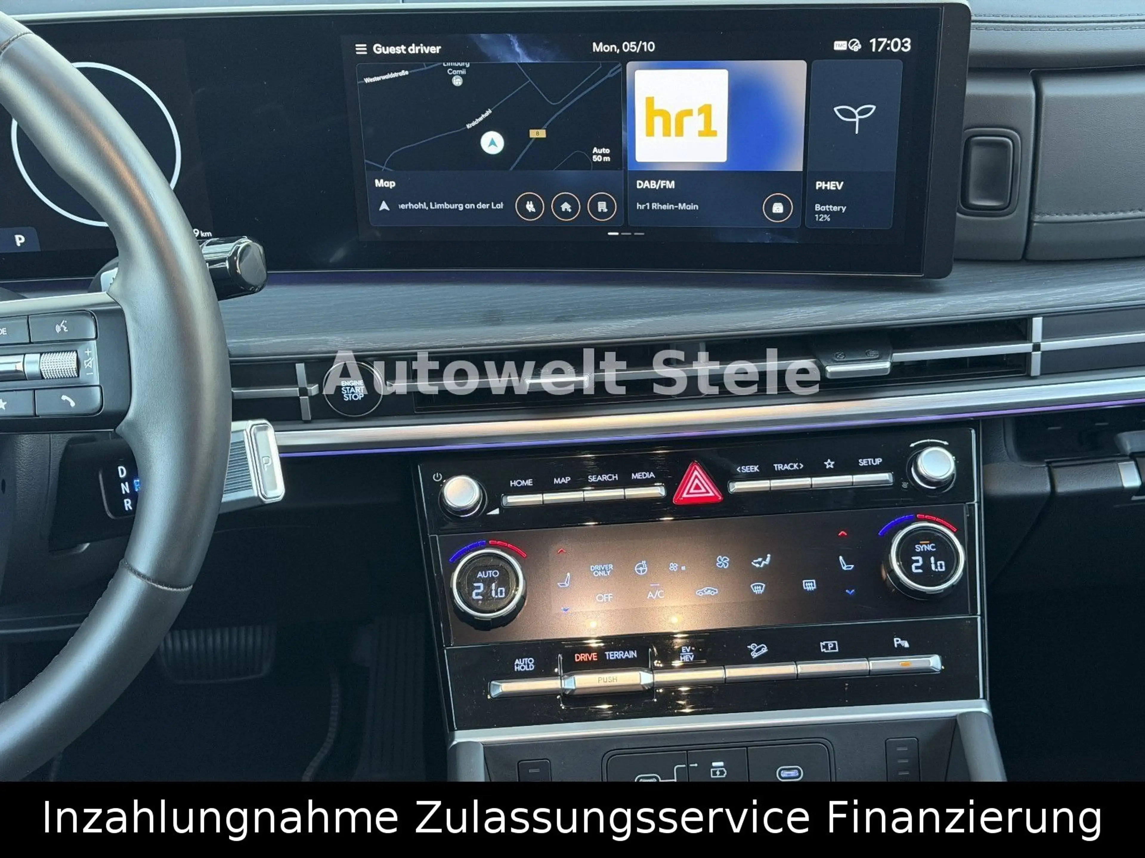 Hyundai SANTA FE 1.6 T-GDI PHEV Signature Nav Pano Leder — photo 14