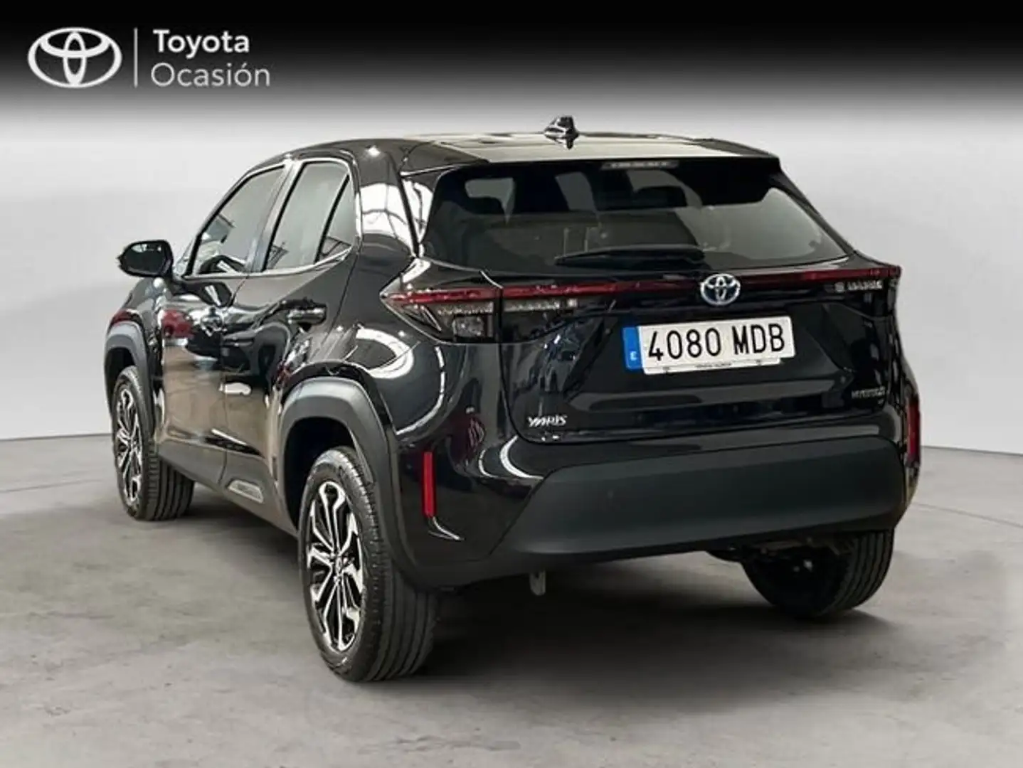 Toyota Yaris Cross 120H Active Tech Negro - 2