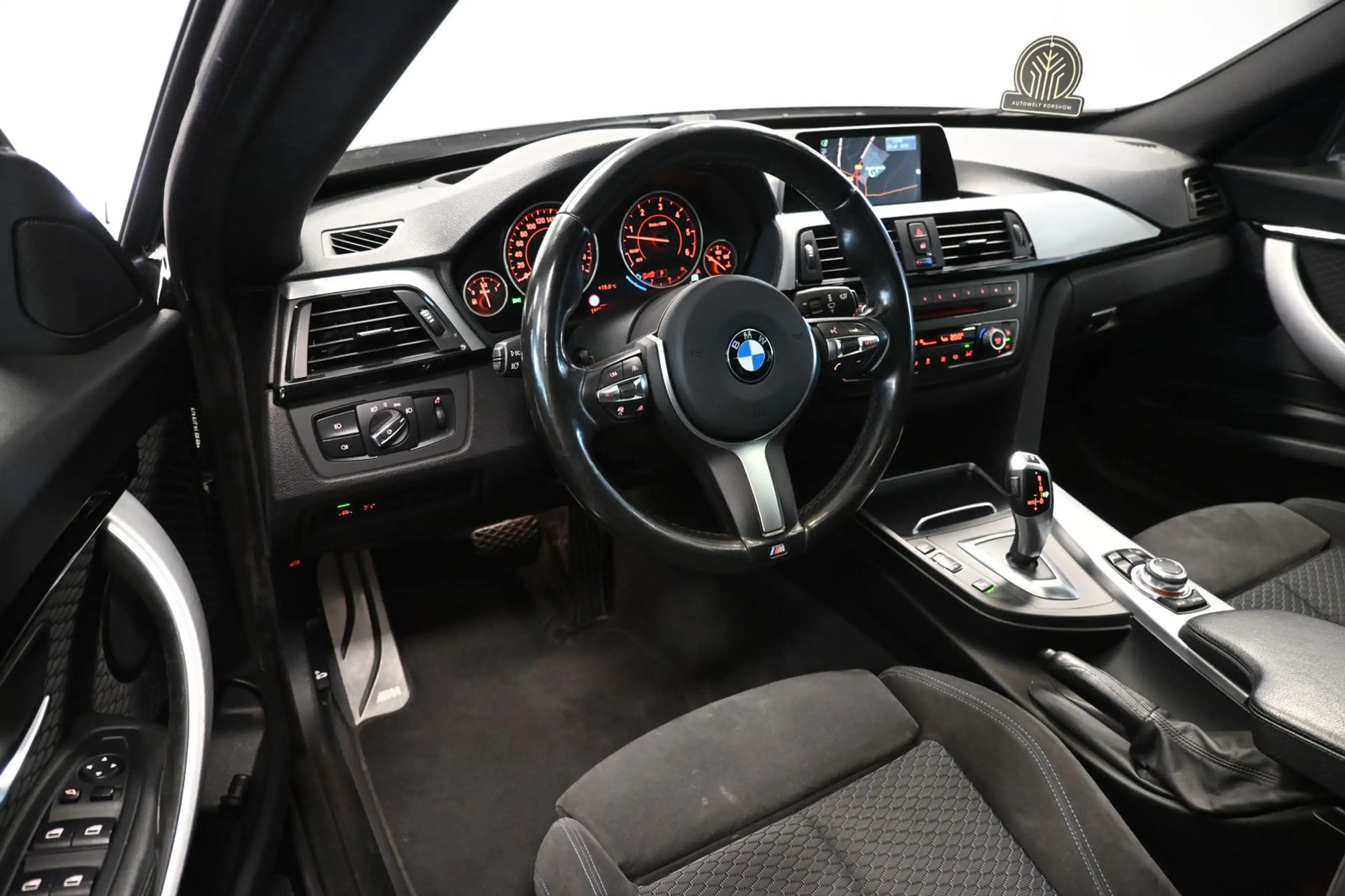 BMW 335 d xDrive M Sport*HUD*PANO*XENON — photo 15