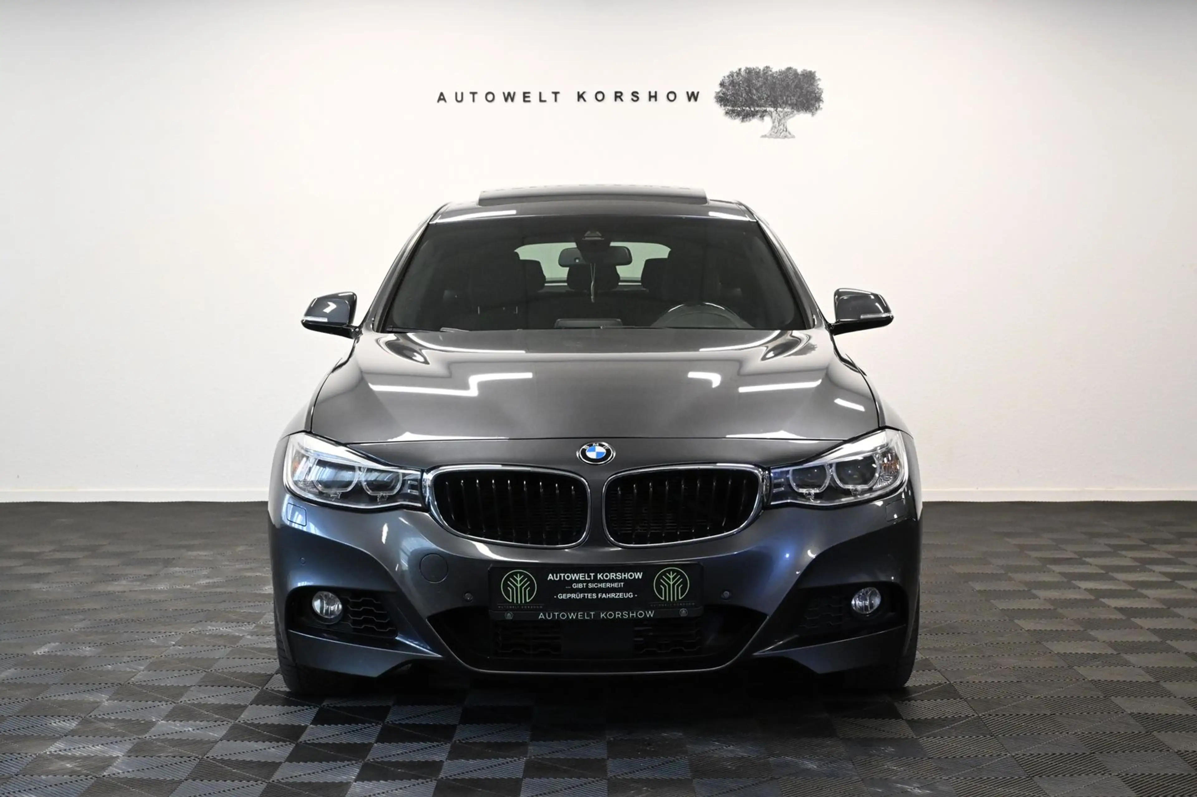 BMW 335 d xDrive M Sport*HUD*PANO*XENON — photo 2