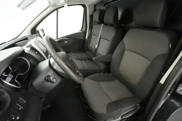 Renault Trafic view 9