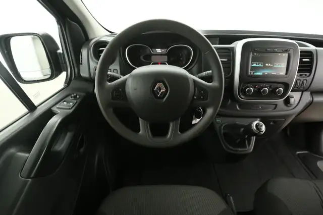 Renault Trafic view 2