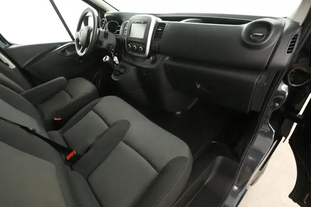 Renault Trafic view 23