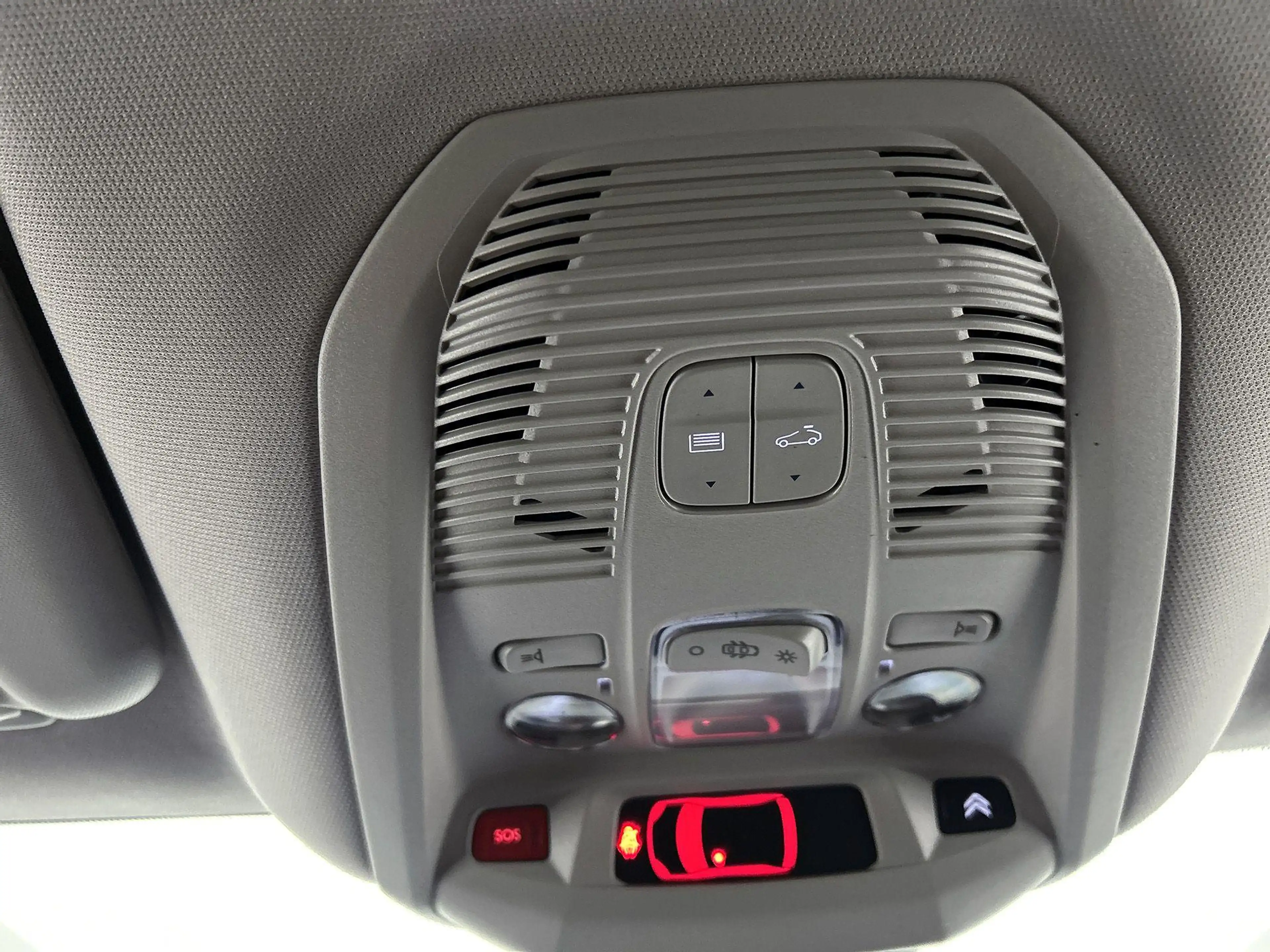 Citroen C5 Aircross 1.6 PureTech Shine — photo 14