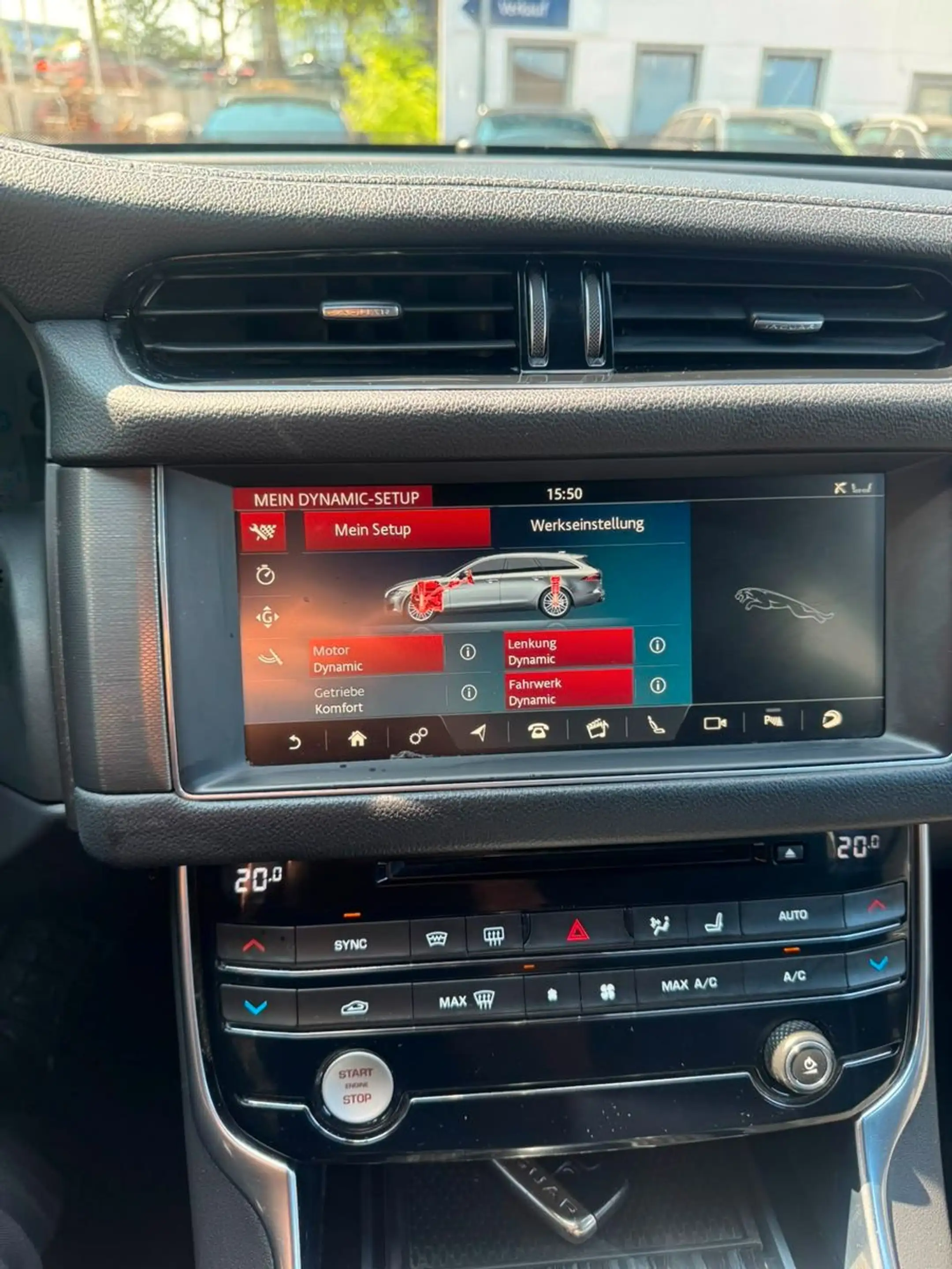 Jaguar XF 30d Sportbrake S — photo 15