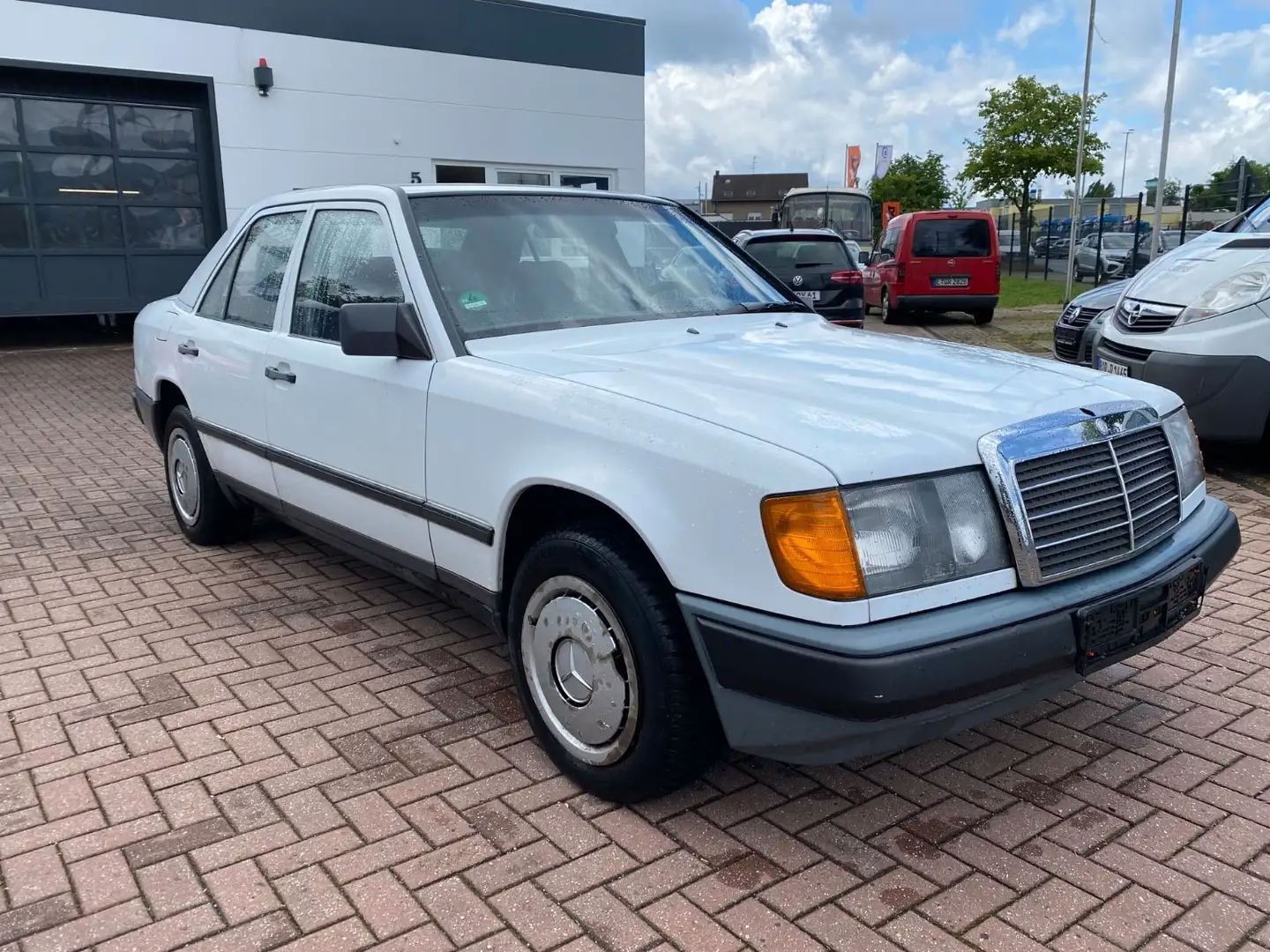 Mercedes-Benz 230 E W124 Standheizung, Niveauregulierung, ASD Alb - 2