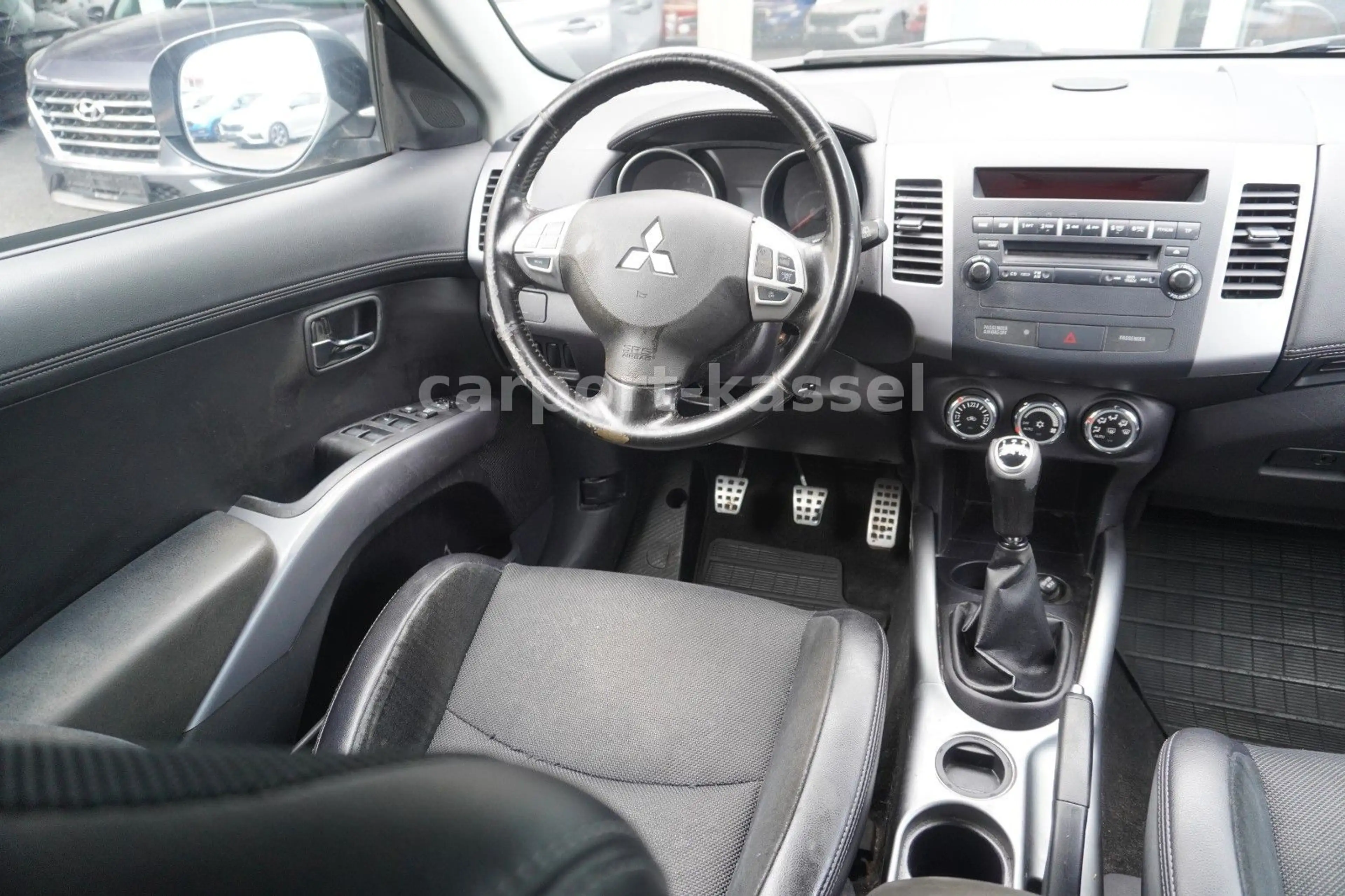 Mitsubishi Outlander Motion 2WD — photo 15