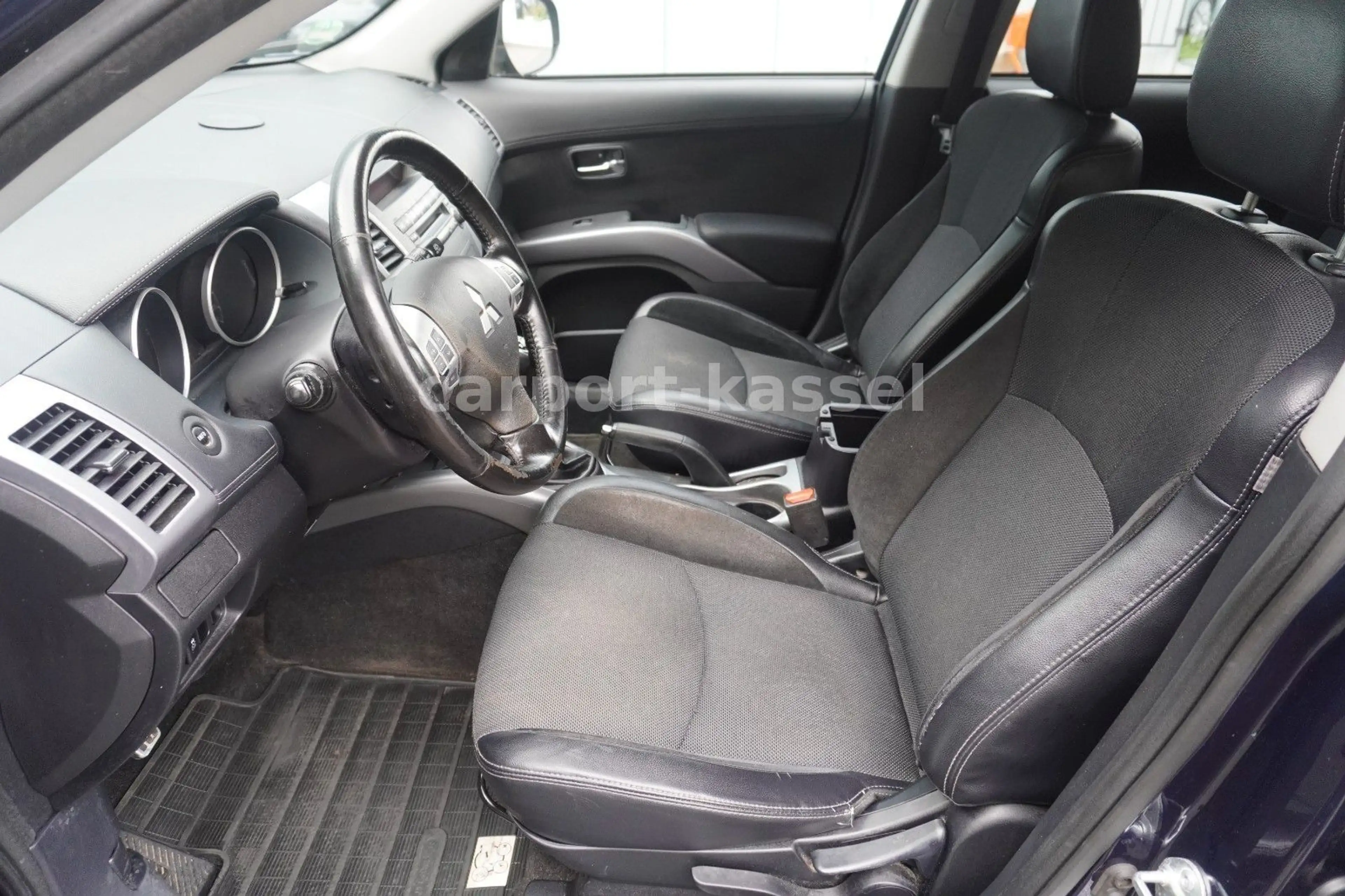 Mitsubishi Outlander Motion 2WD — photo 13