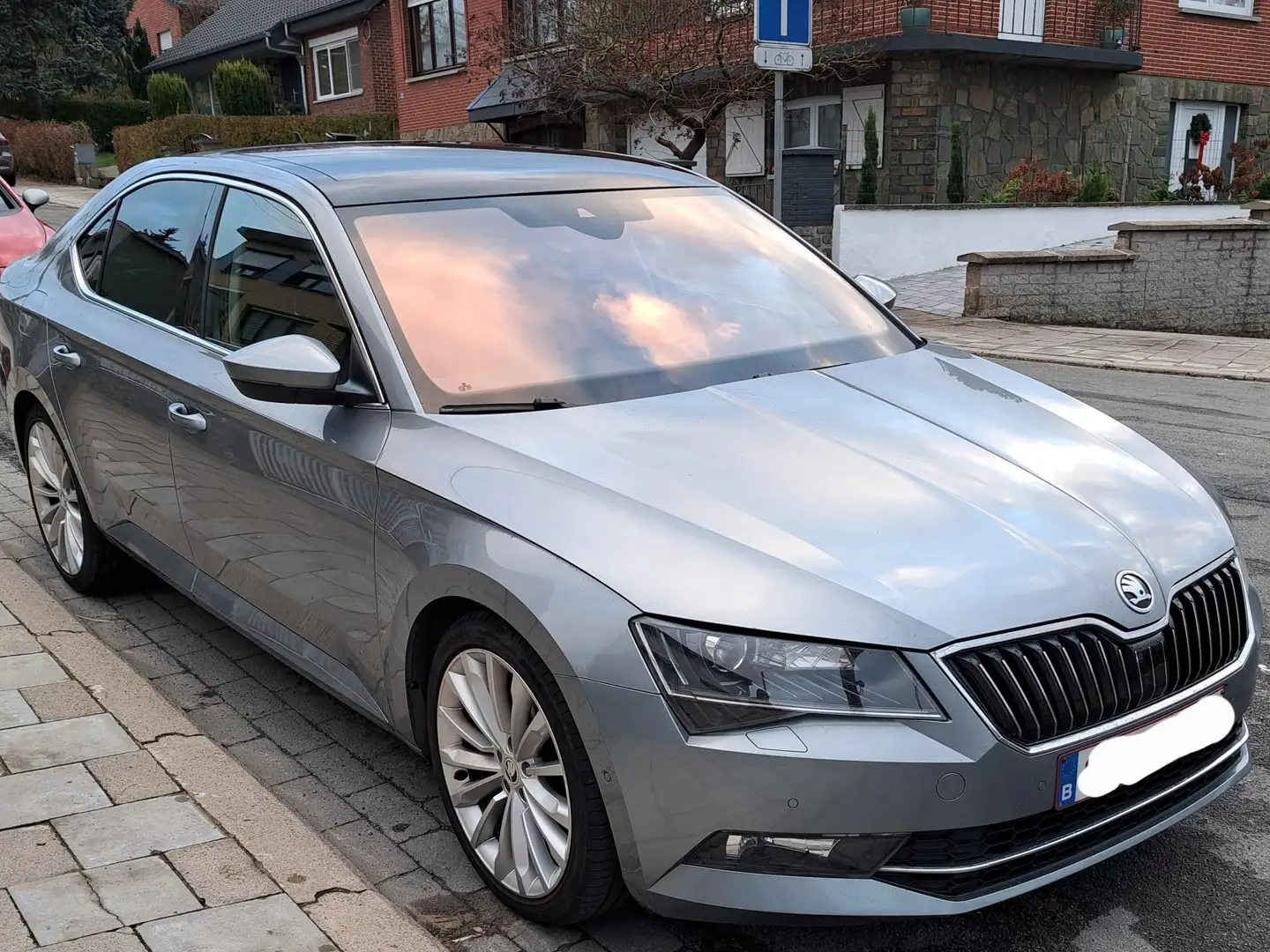 Skoda Superb Superb 2.0 CR TDi Style DSG Gris - 2