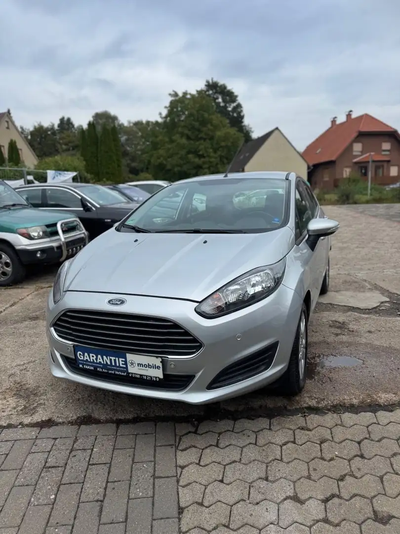 Ford Fiesta Scheckheft Garantie TÜV/ASU NEU! Rot - 1