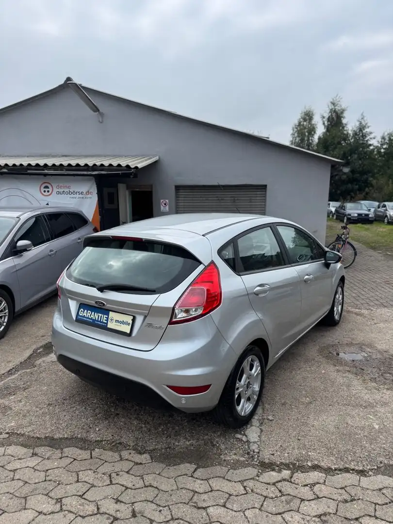 Ford Fiesta Scheckheft Garantie TÜV/ASU NEU! Rot - 2