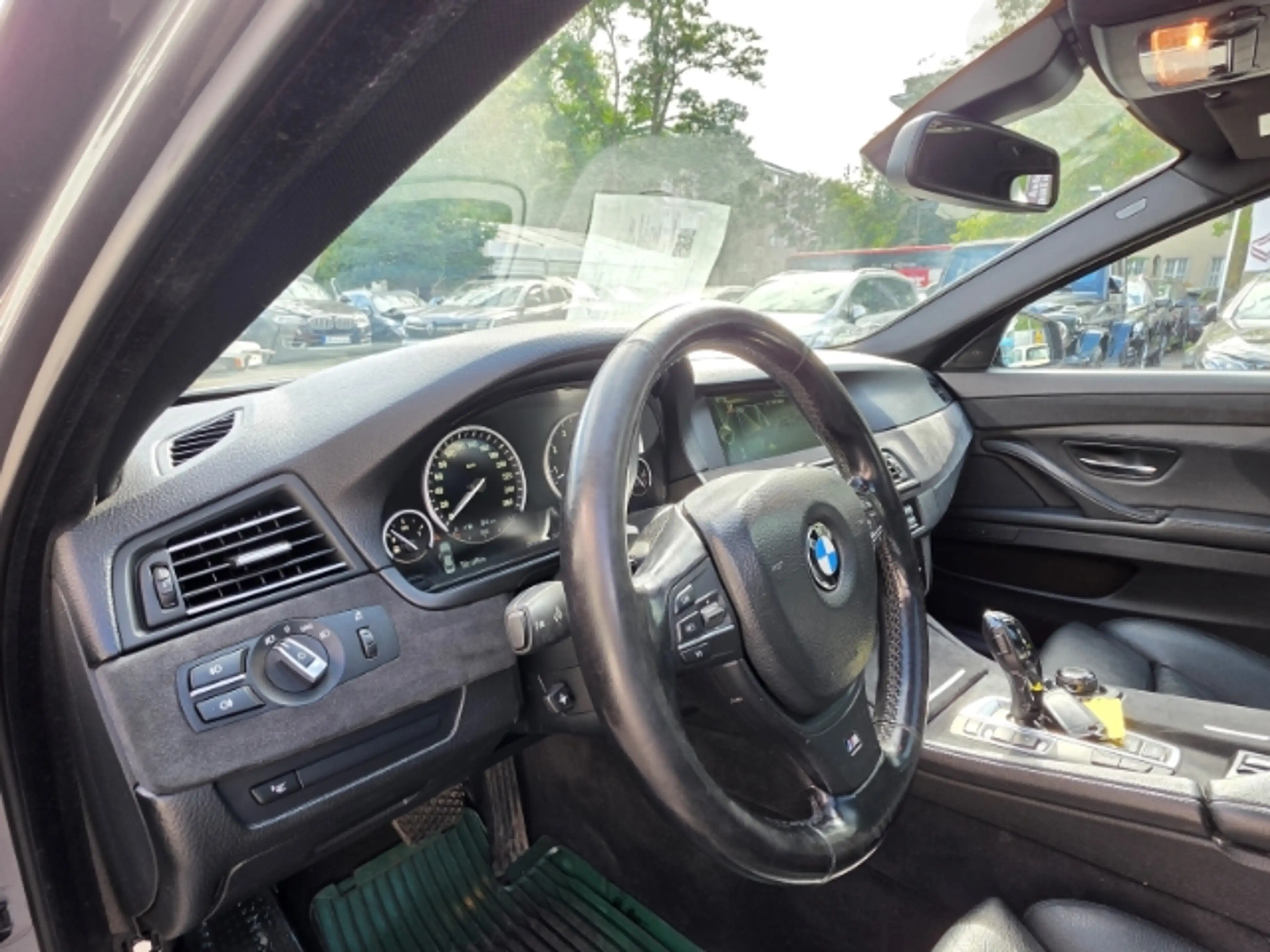 BMW 535 i xDrive — photo 14