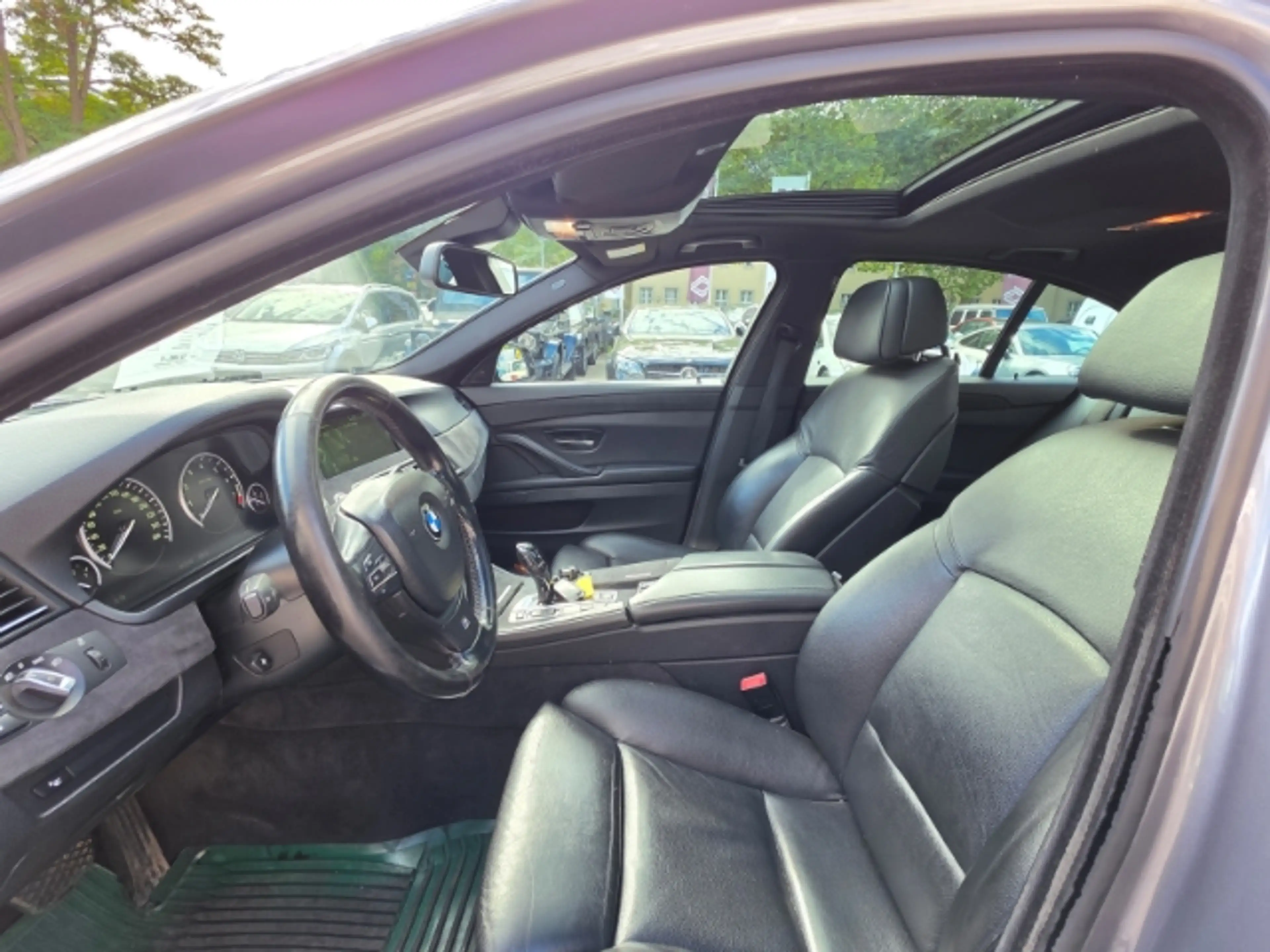 BMW 535 i xDrive — photo 7