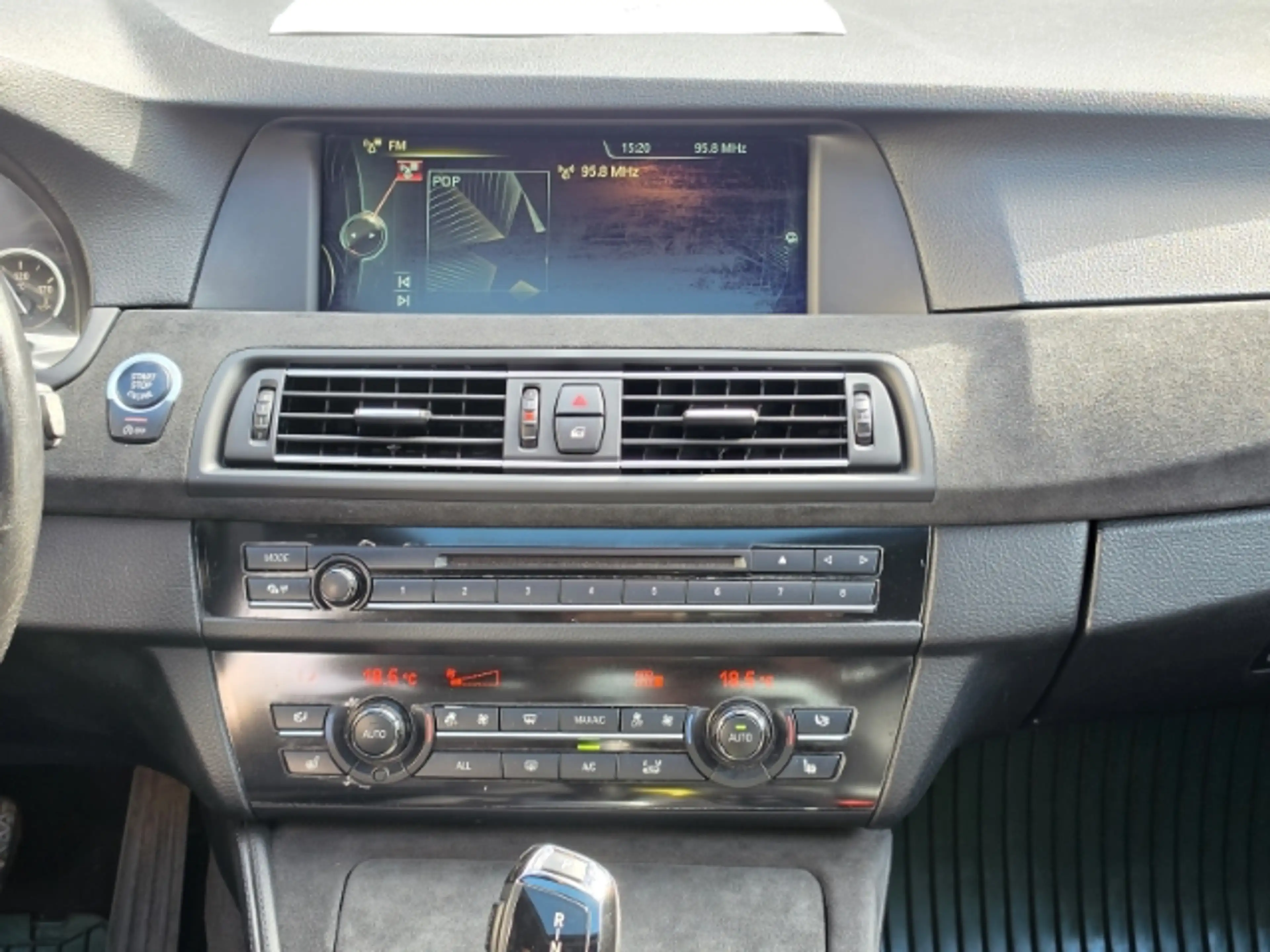 BMW 535 i xDrive — photo 13