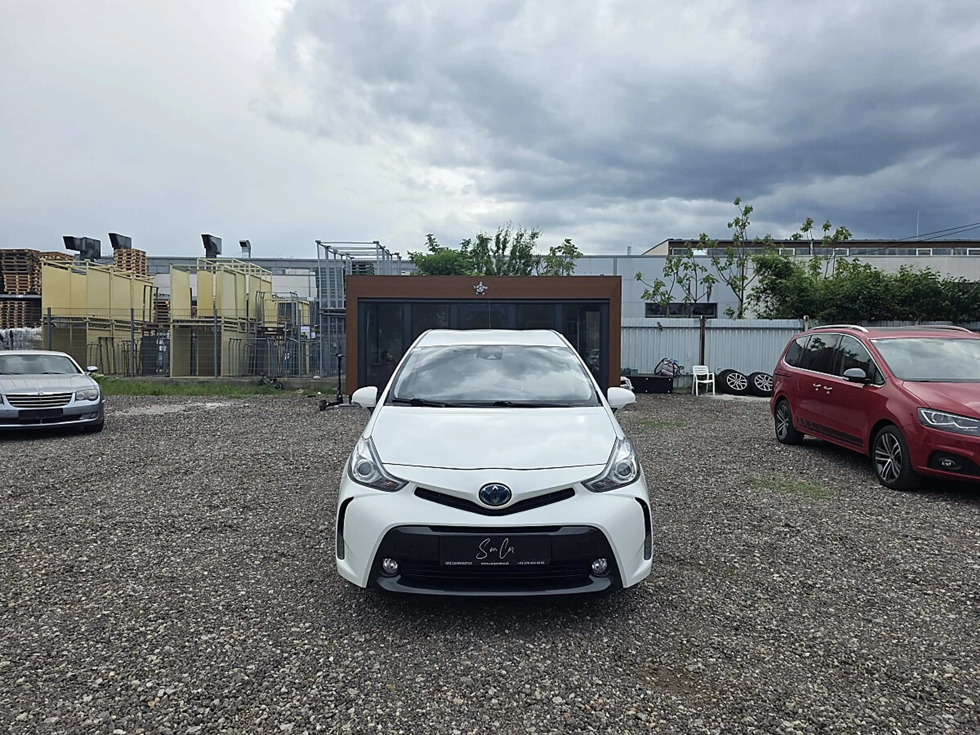 Toyota Prius + 1,8 VVT-i Hybrid Lounge 7 - Sitzes — photo 7