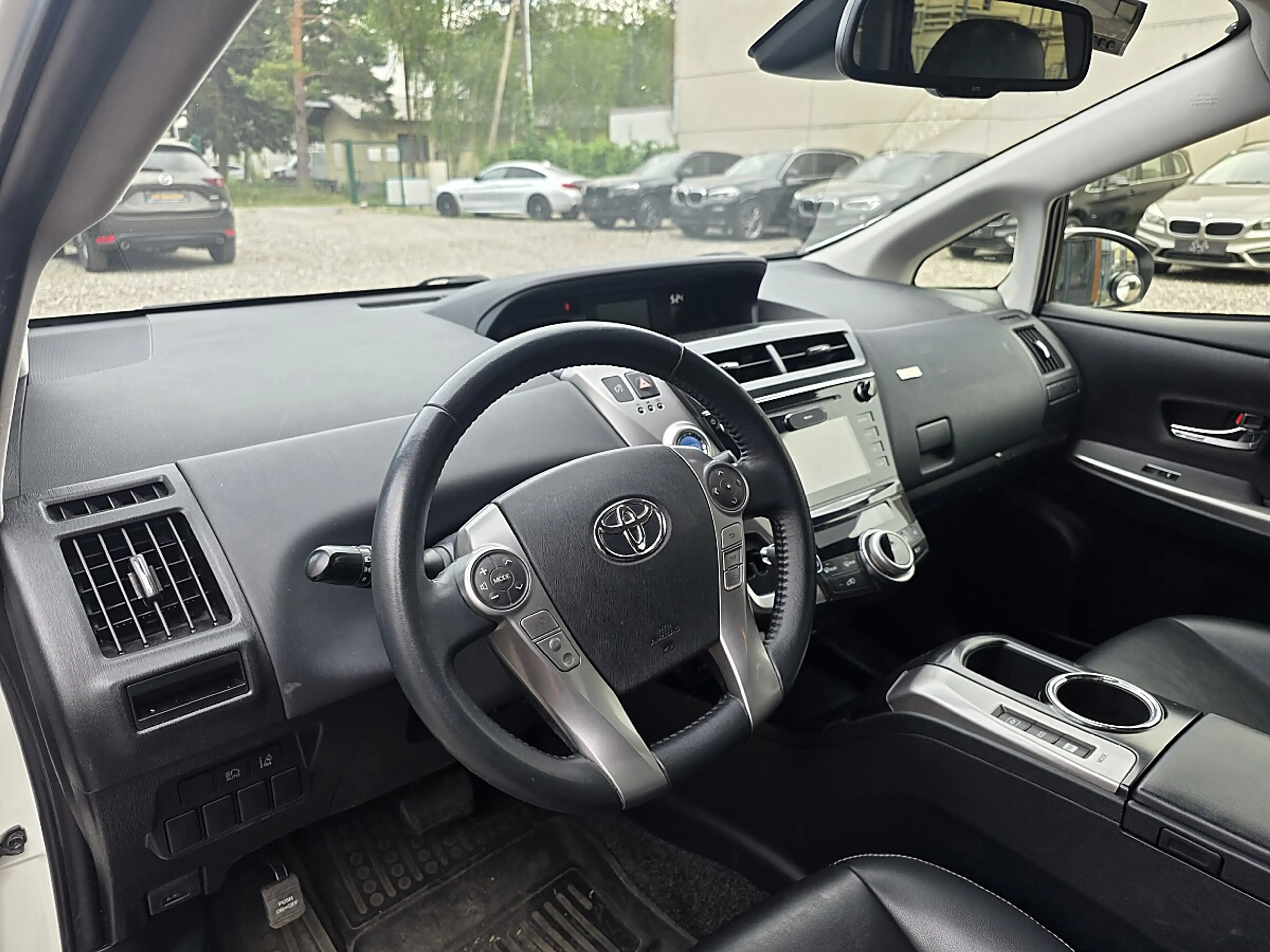 Toyota Prius + 1,8 VVT-i Hybrid Lounge 7 - Sitzes — photo 14