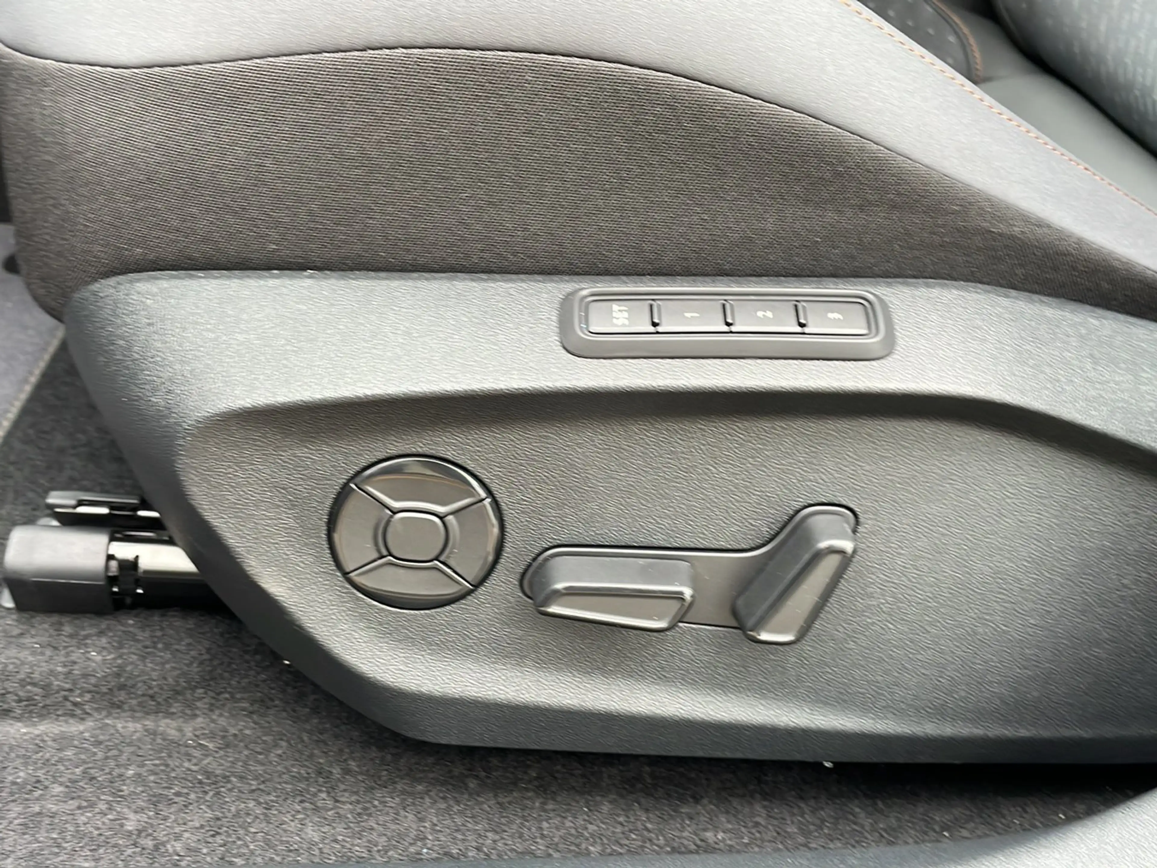 CUPRA Raval ENDURANCE 52/55 155kW/210 PS — photo 13