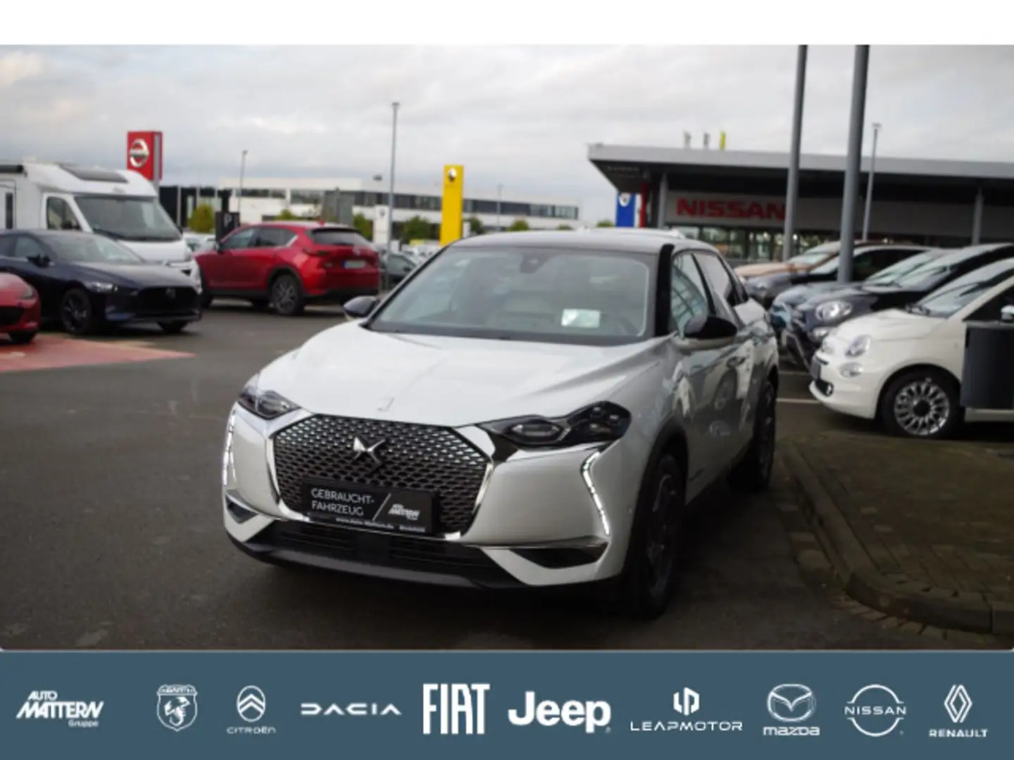 DS Automobiles DS 3 Klimaaut.|NAVI|SHZ|Einparkhilfe|CarPlay|LED| Weiß - 1