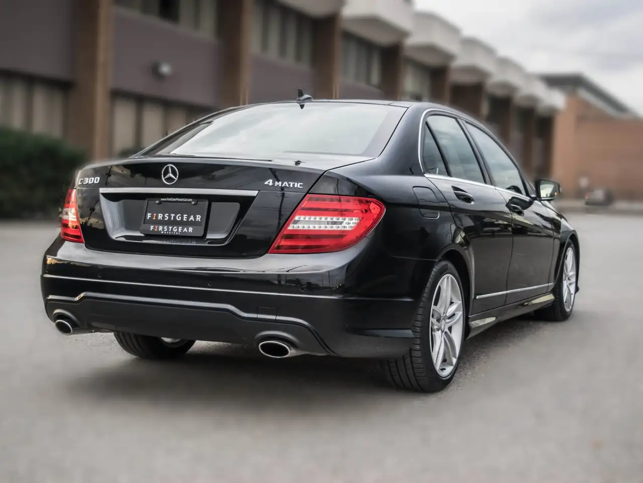 Mercedes-Benz C-Class снимка Mercedes-Benz C-Class