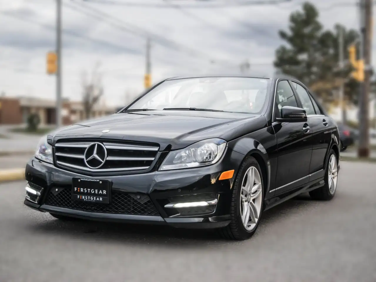 Mercedes-Benz C-Class снимка Mercedes-Benz C-Class