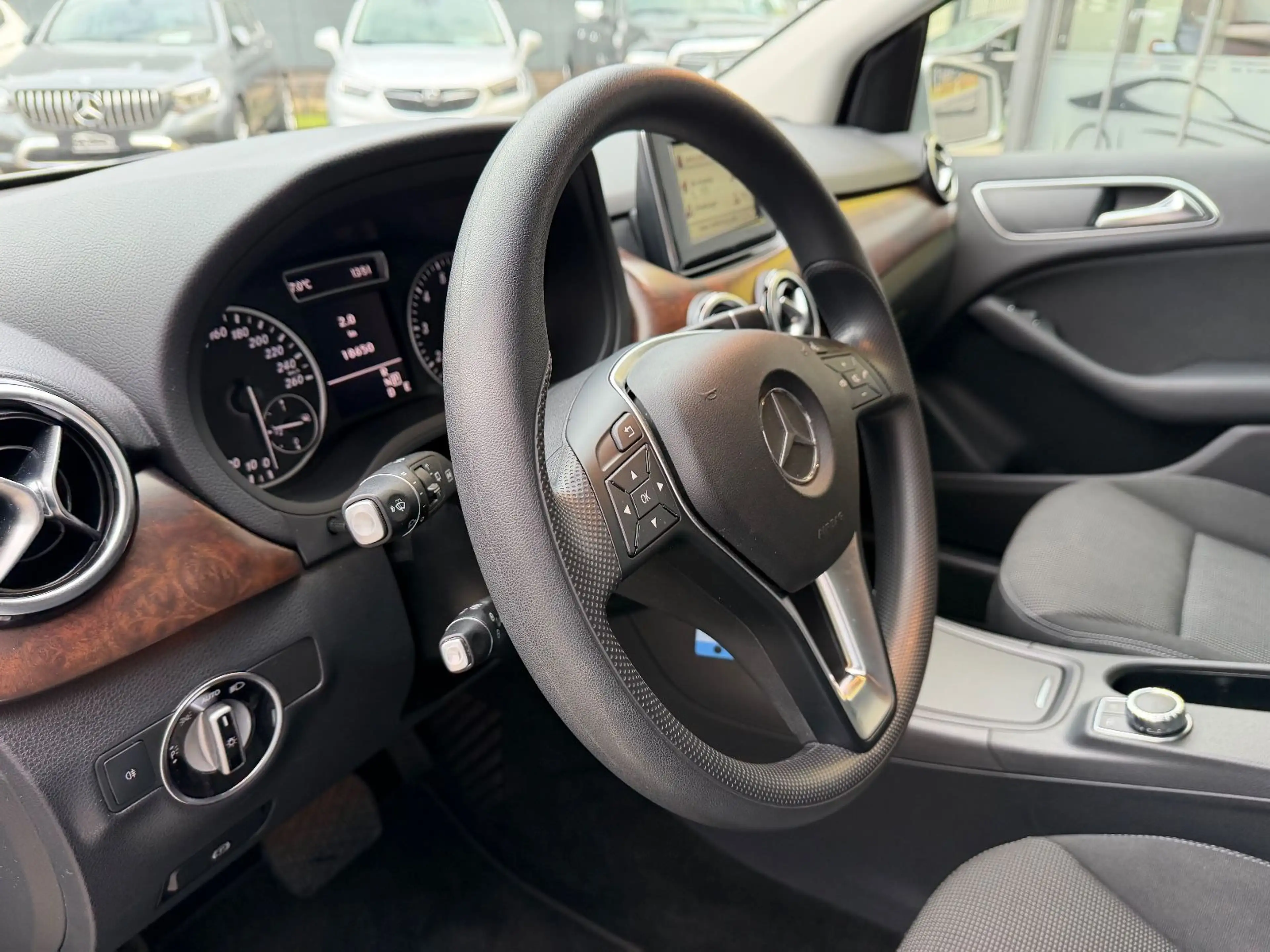 Mercedes-Benz B 250 B B 250/SHZ/AUTOMATIK/ALU/18000KM — photo 14