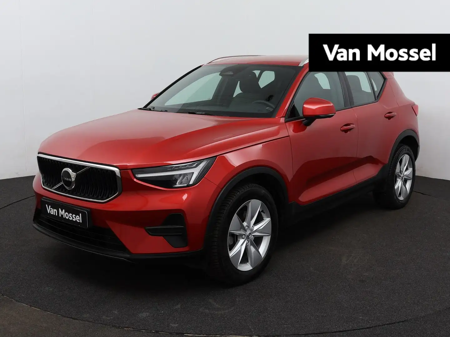 Volvo XC40 2.0 B3 Momentum Mild Hybrid | Navi | ECC | PDC | C Rood - 1