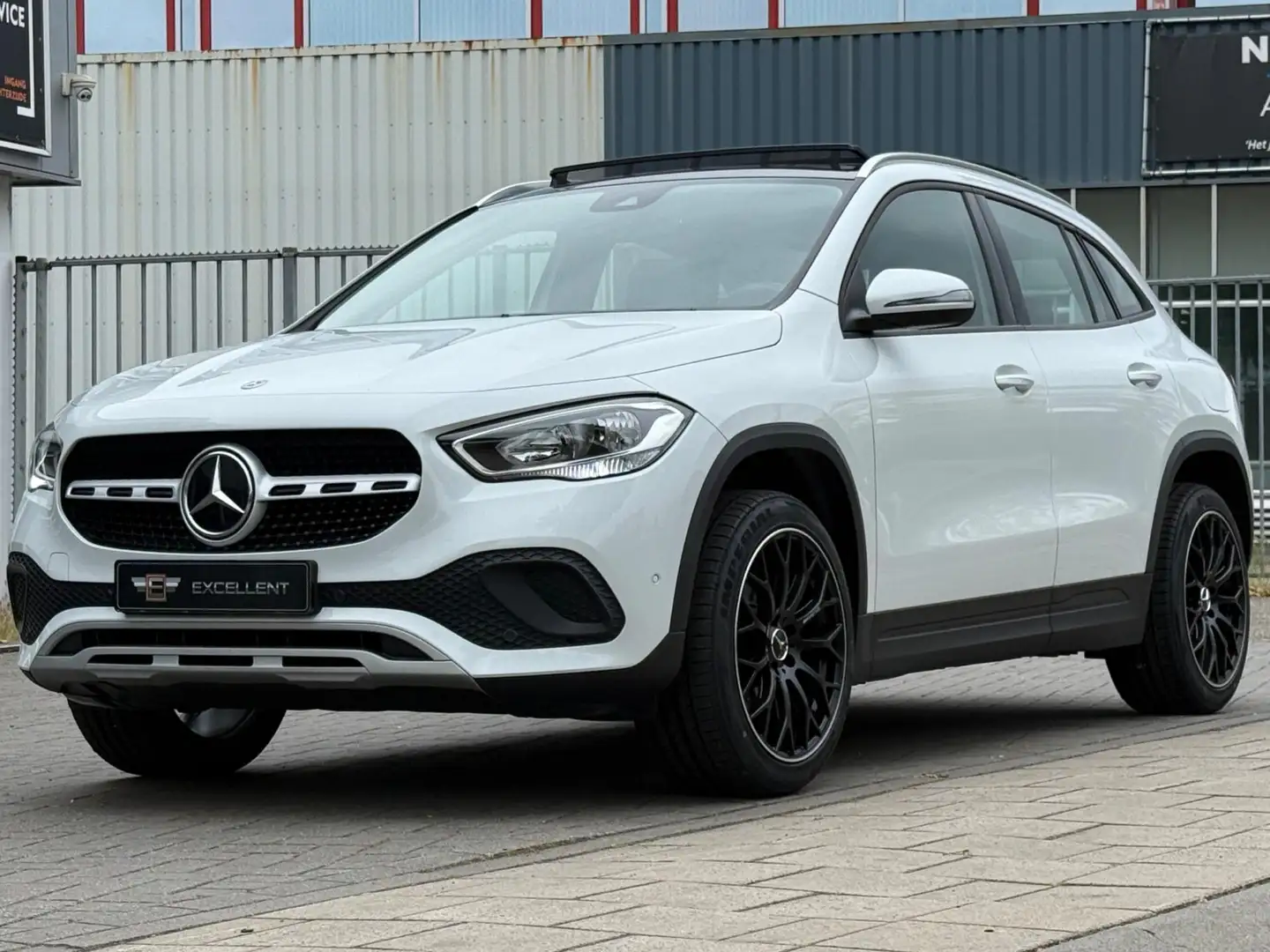 Mercedes-Benz GLA 200 Business Solution | Panoramadak Wit - 2