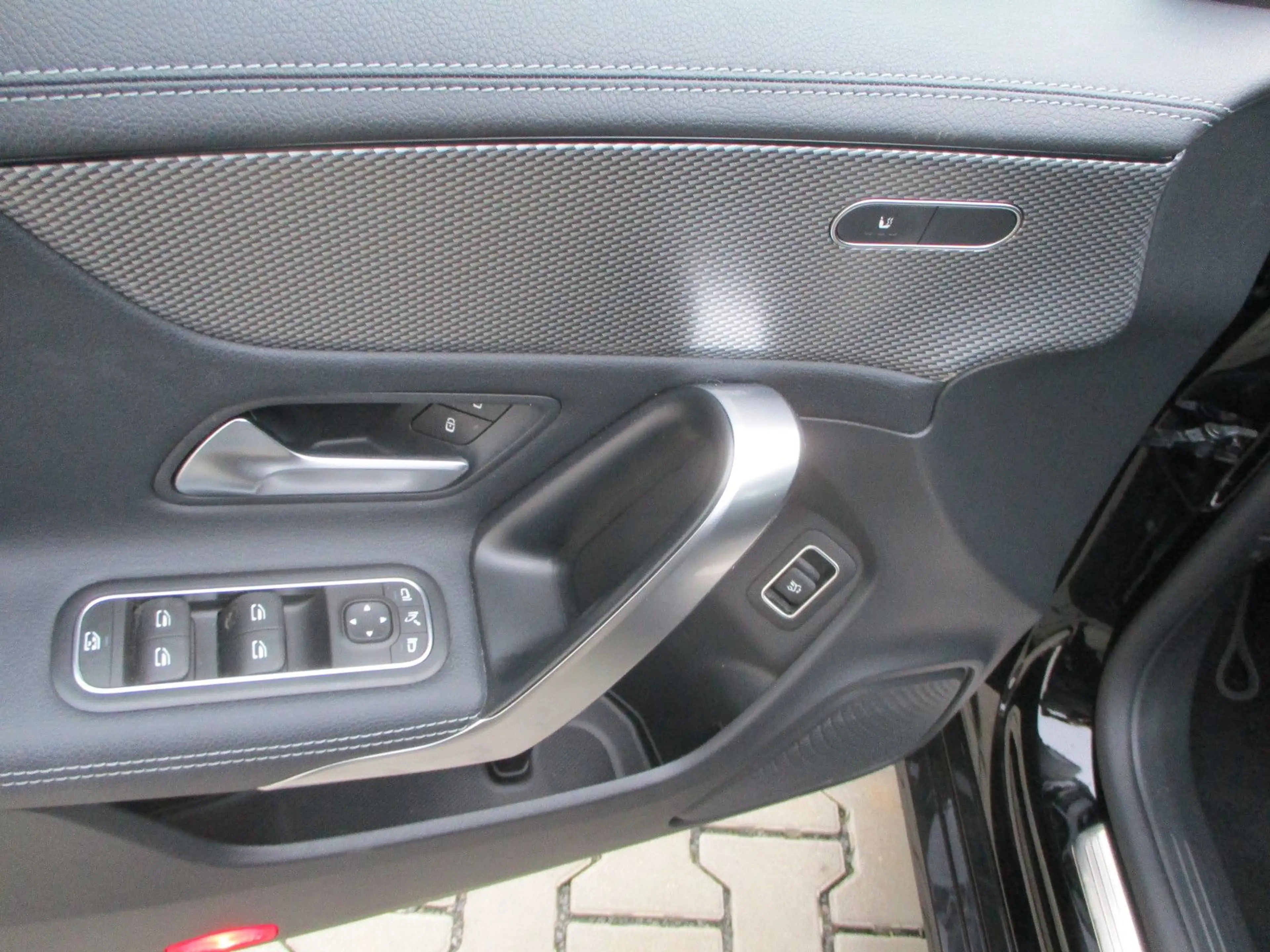 Mercedes-Benz CLA 200 CLA 200 d NAVI LEDER KAMERA TOTW LED SPURH PDC — photo 10