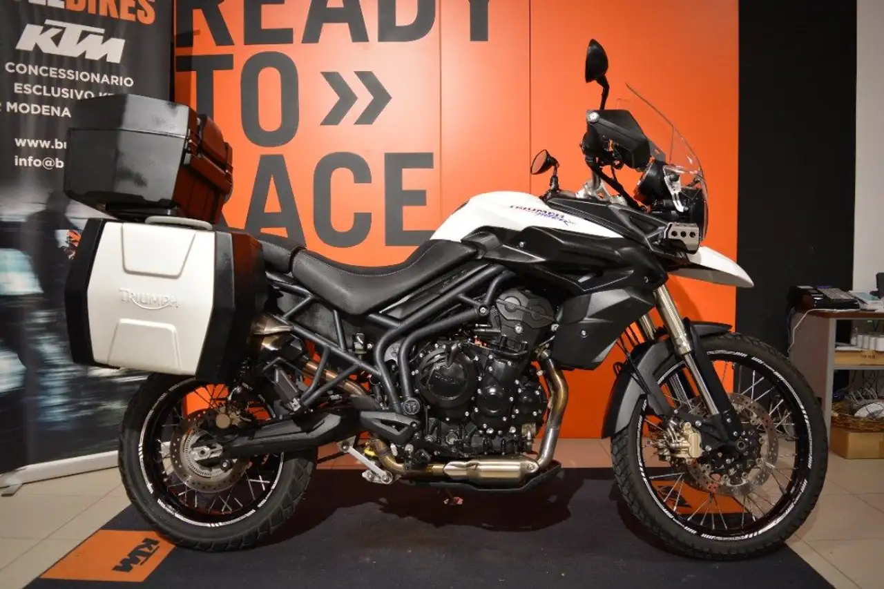 Triumph Tiger 800
