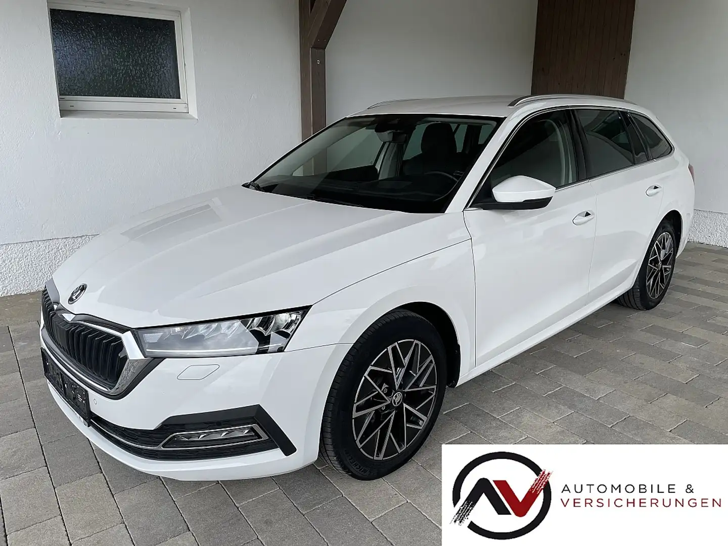 Skoda Octavia Combi 2,0 TDI DSG-LED-NAVI-ACC-VIRTUAL-ALUBLACK... Weiß - 1