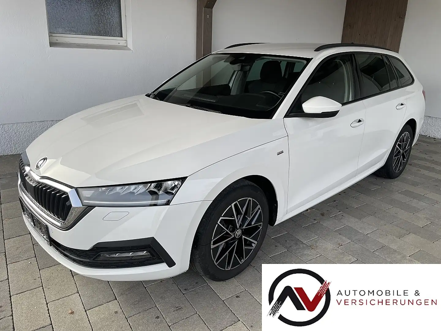 Skoda Octavia Combi 2,0 TDI DSG-LED-AHV-NAVI-ACC-VIRTUAL-ALUB... Weiß - 1