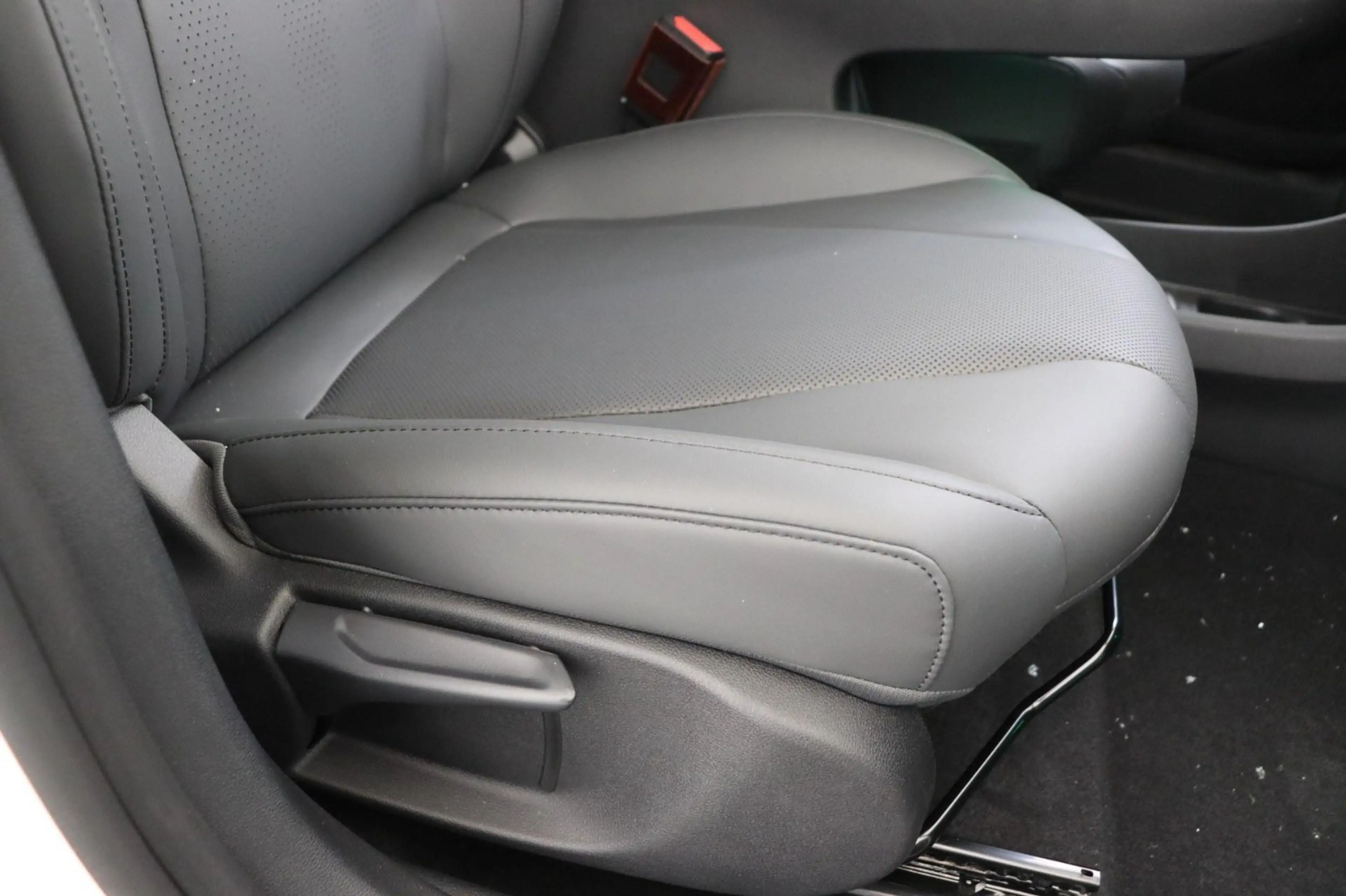 Dongfeng Box 42.30 Kwh – Premium Edition – Automatik — photo 14