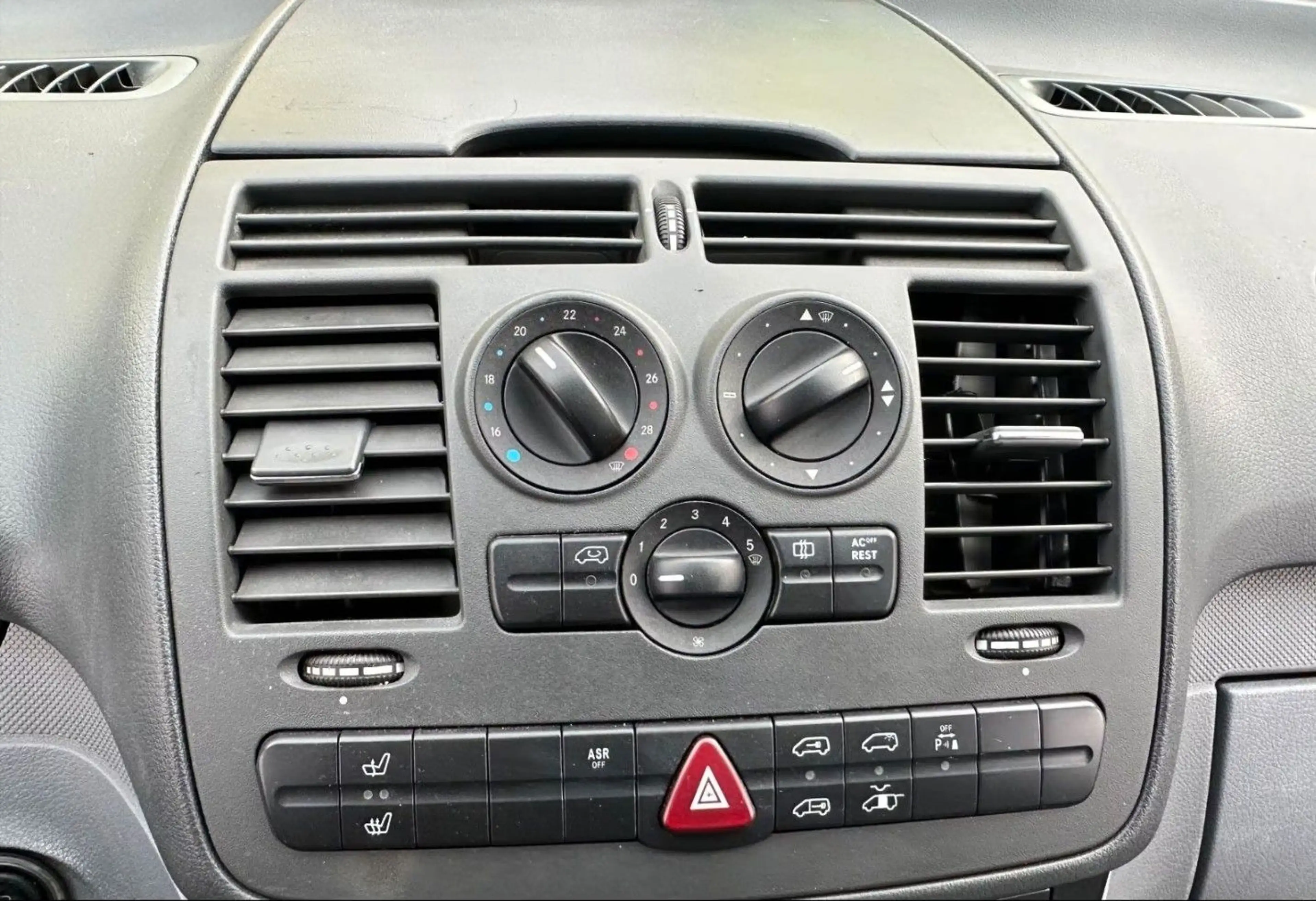 Mercedes-Benz Vito 120 CDI lang Aut. Kühlkasten Kerstner AHK — photo 13