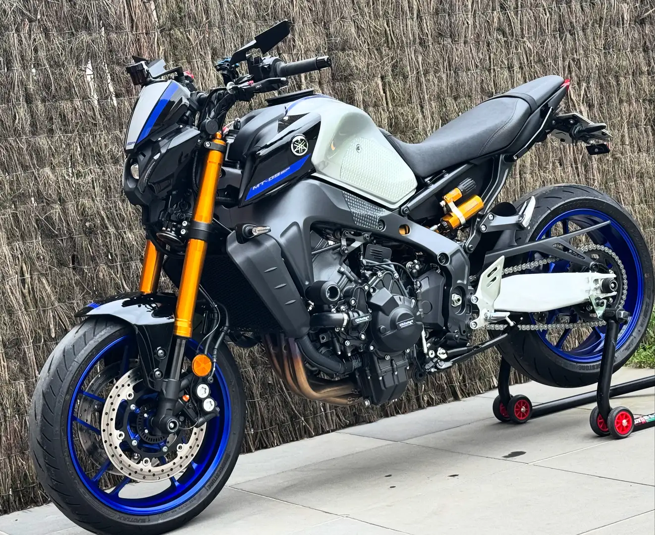 Yamaha MT-09 yamaha MT 09 SP - 2