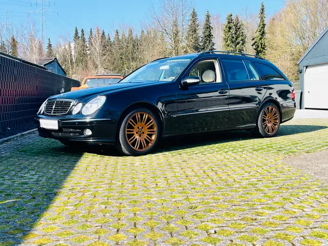 Mercedes-Benz E 500 E 500 T*Avantgarde*Dt. Fzg*SD*AHK*HarmanKardon*Nav