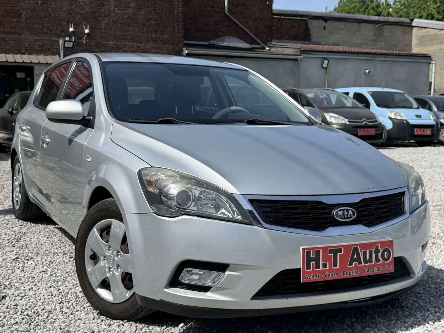 Kia Ceed / cee'd 1.6 CRDi/euro5/airco/ct ok. Gris - 2
