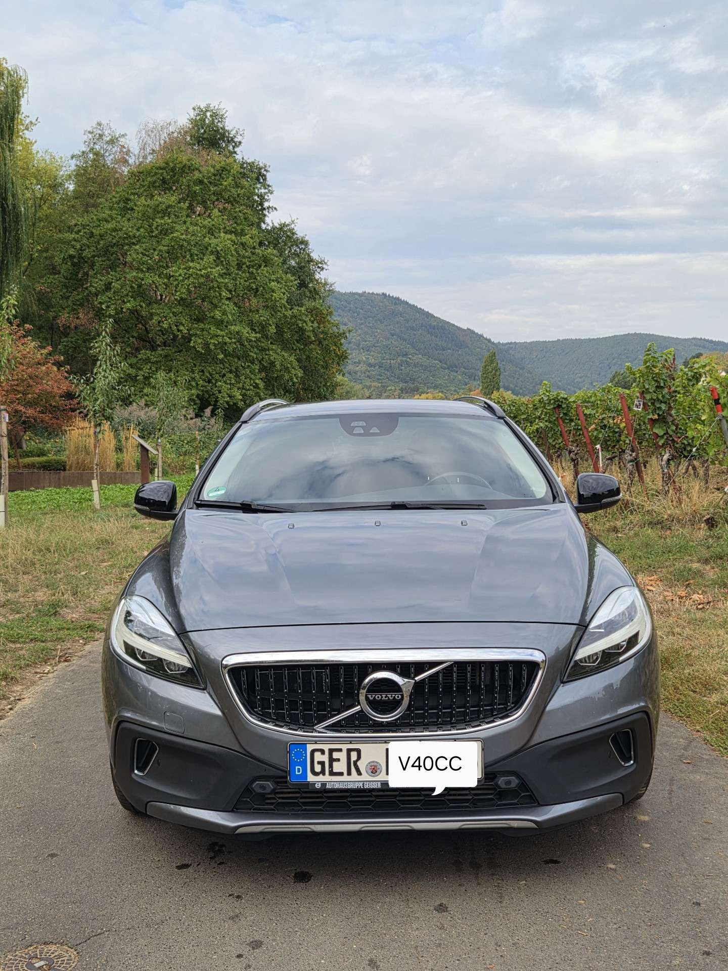 2017 Volvo V40