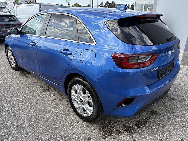Kia Ceed / cee'd ceed 1,0 TGDI ISG Silber — photo 4