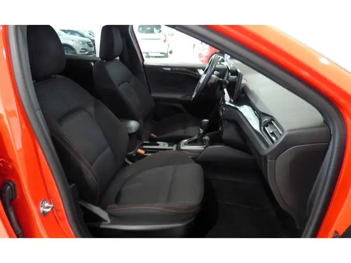 Ford Focus 2024, foto 18