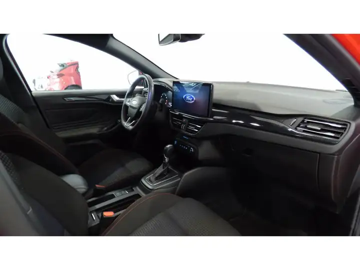 Ford Focus 2024, foto 17