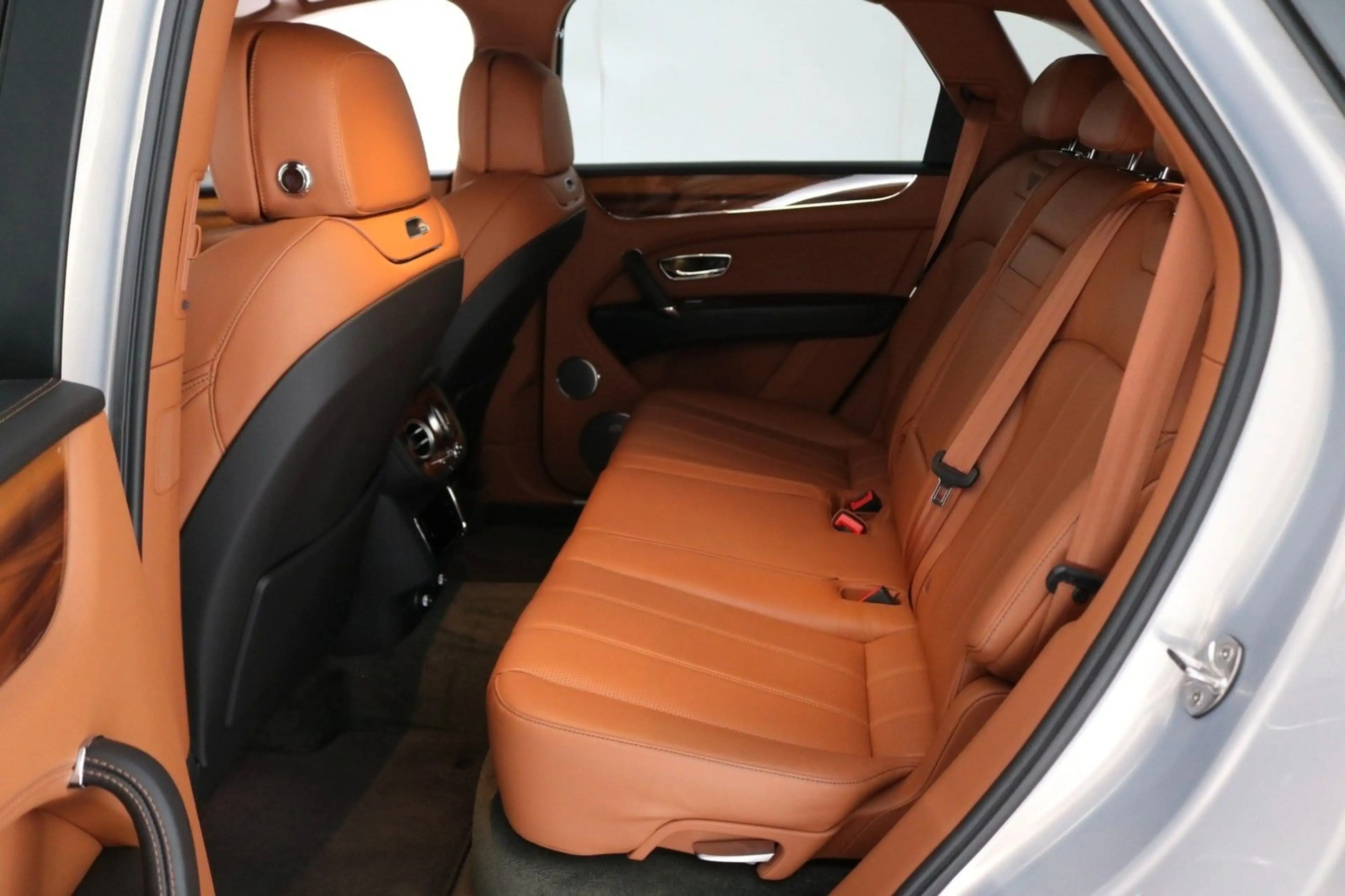 Bentley Bentayga 3.0 Hybrid 4WD Autom. — photo 11