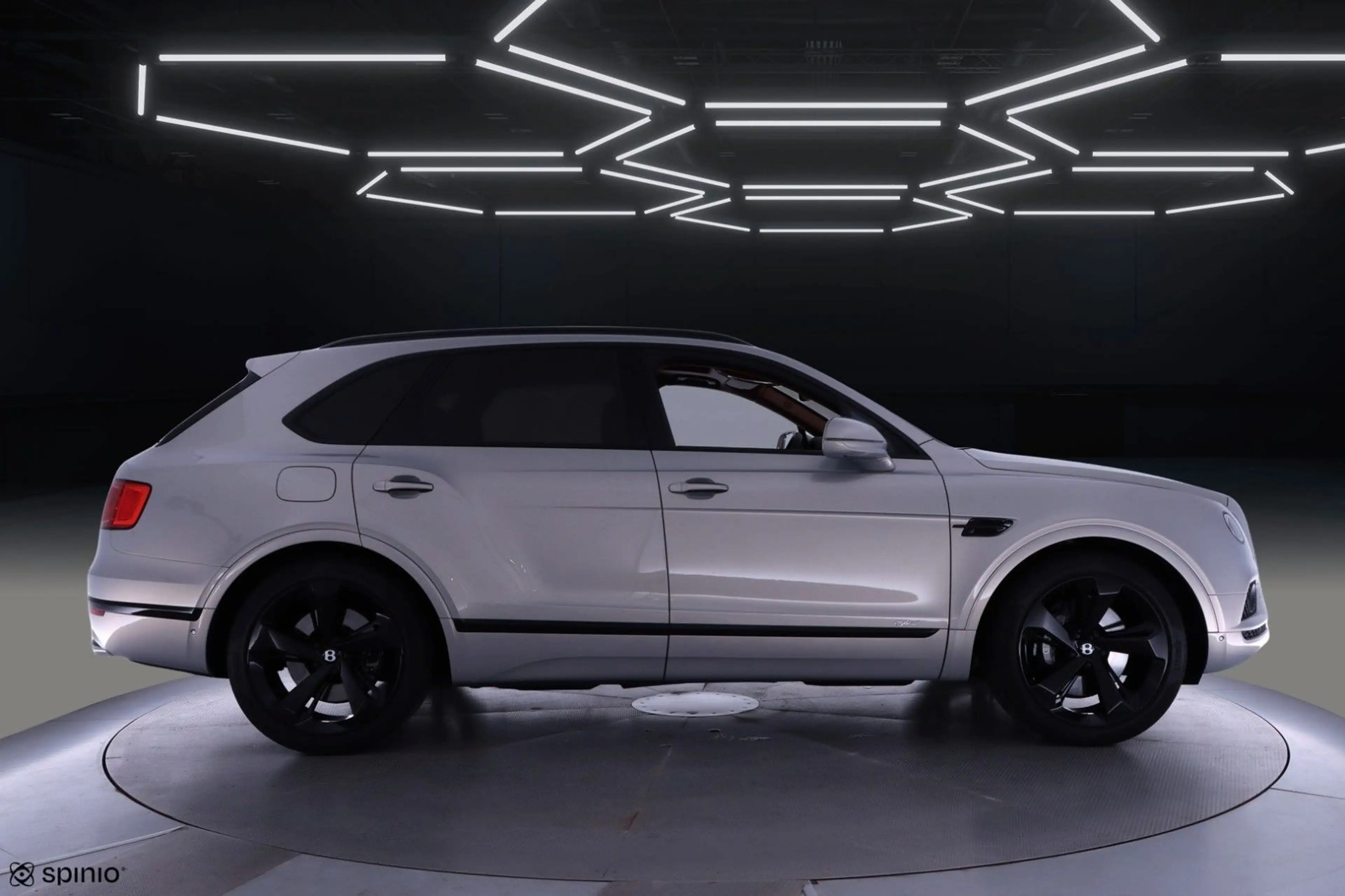 Bentley Bentayga 3.0 Hybrid 4WD Autom. — photo 5