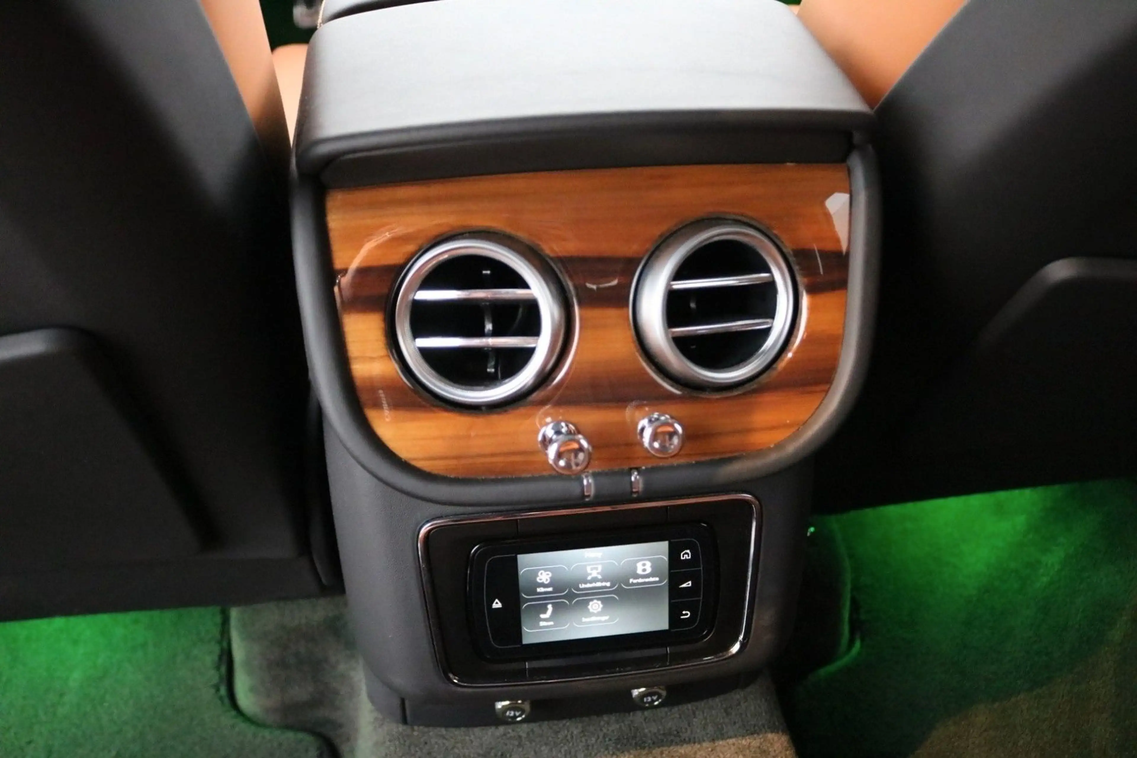 Bentley Bentayga 3.0 Hybrid 4WD Autom. — photo 14