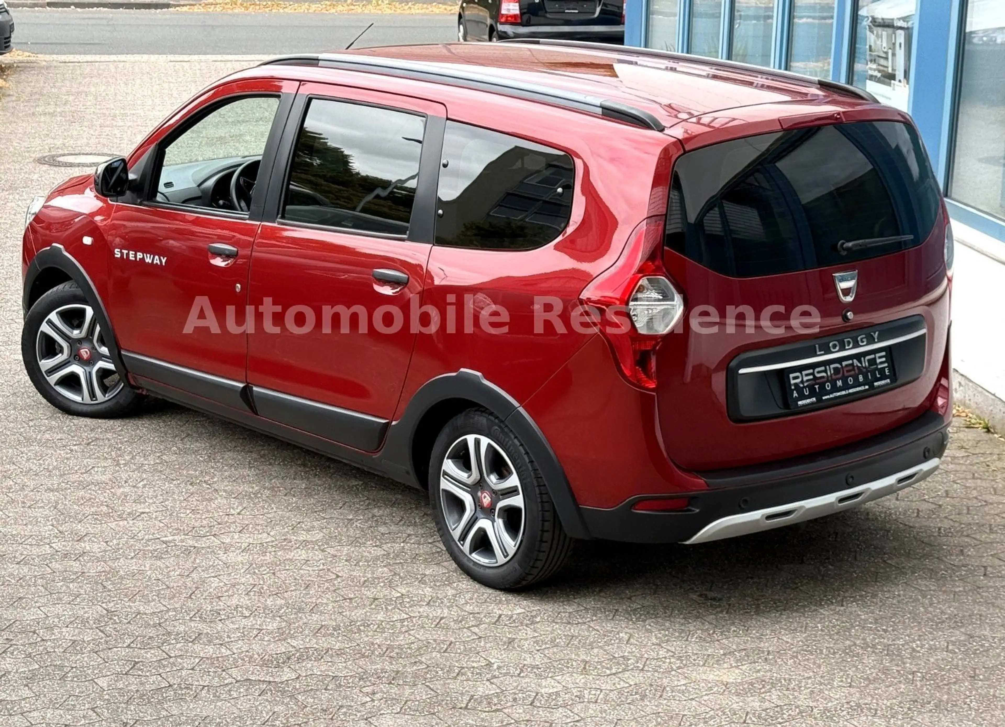 Dacia Lodgy TCe 130 Stepway 1.3*NAVI*7SITZ*AHK*PDC*SHZ — photo 5