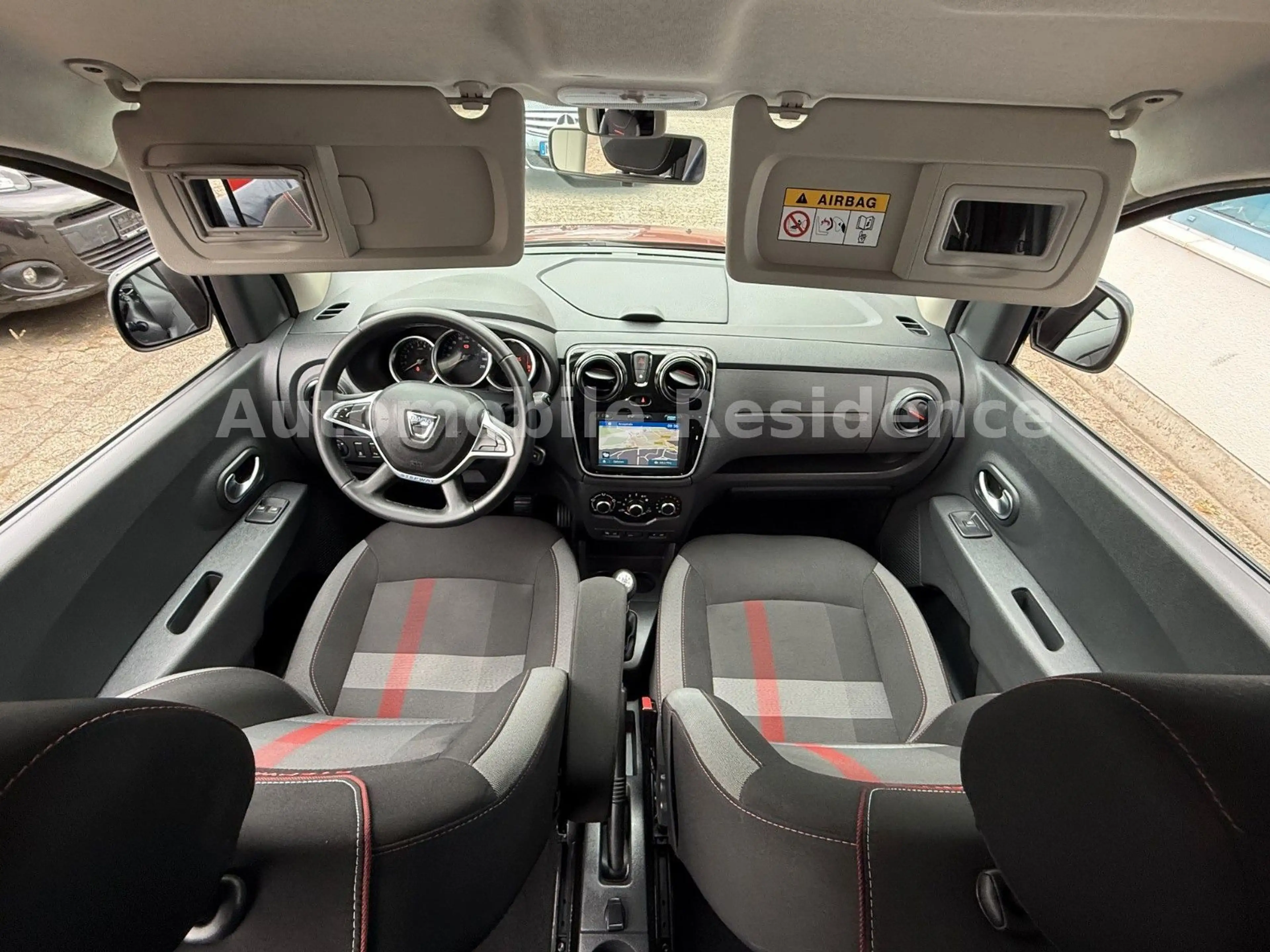 Dacia Lodgy TCe 130 Stepway 1.3*NAVI*7SITZ*AHK*PDC*SHZ — photo 7