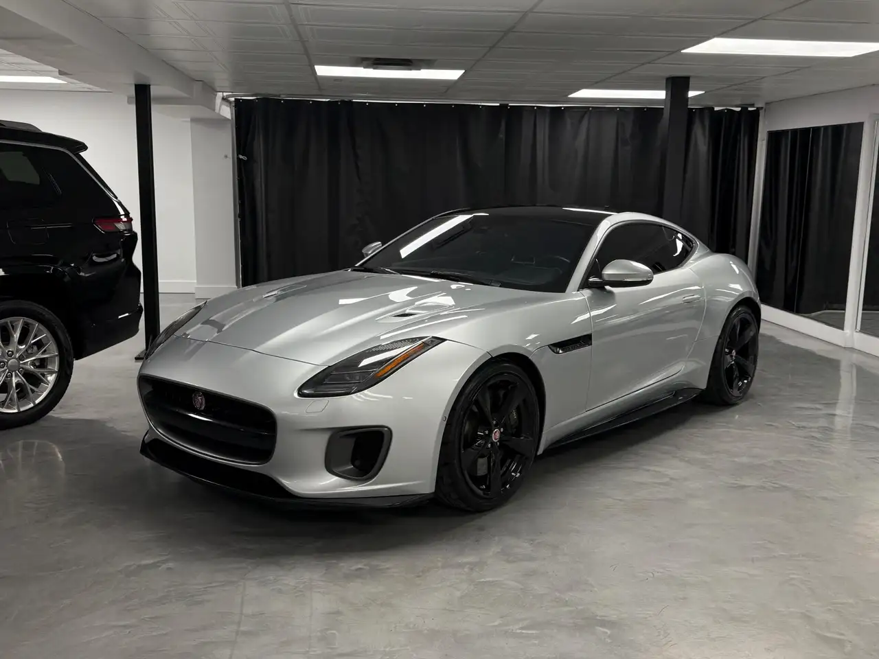 Jaguar F-Type снимка Jaguar F-Type