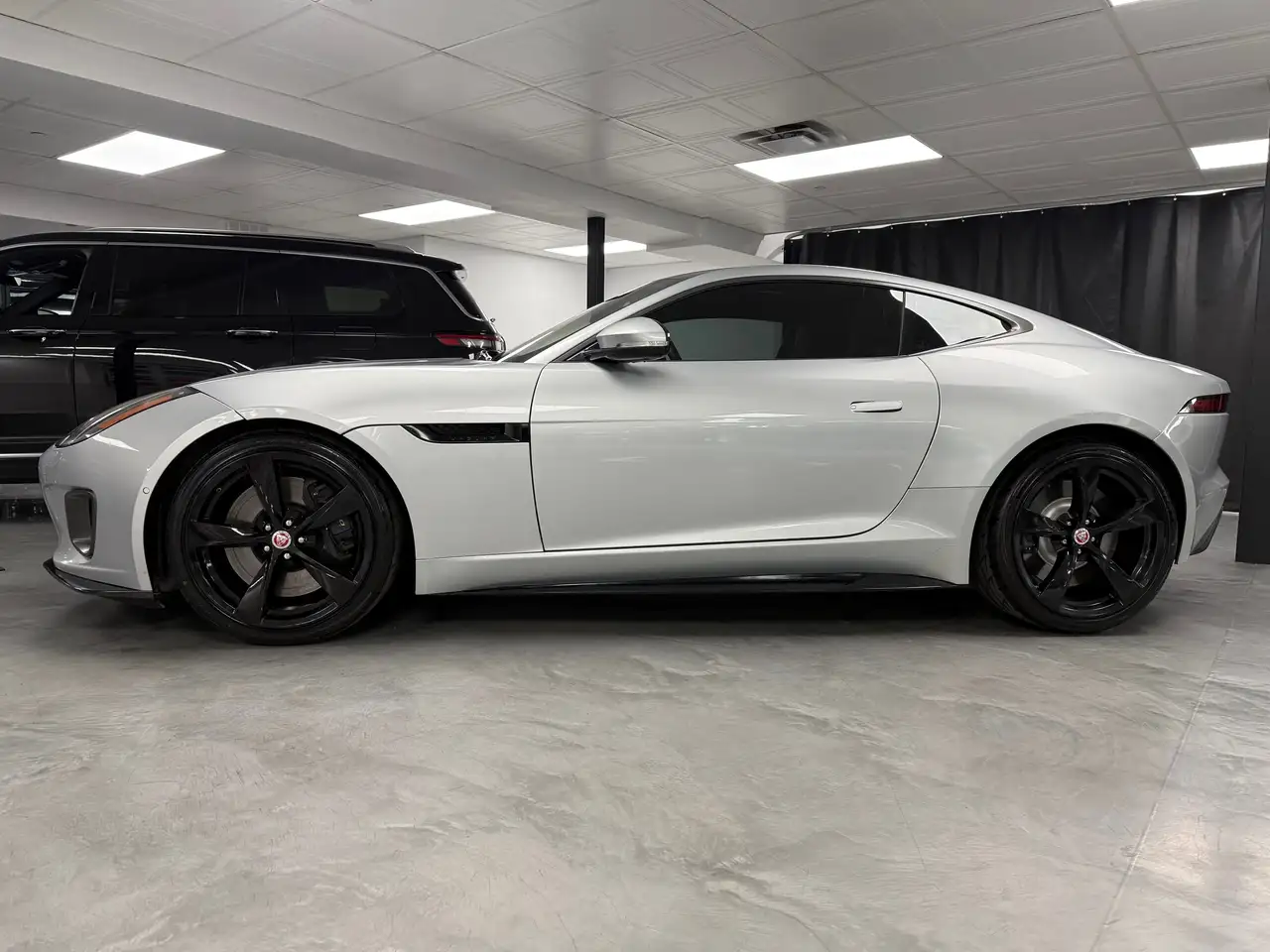 Jaguar F-Type снимка Jaguar F-Type