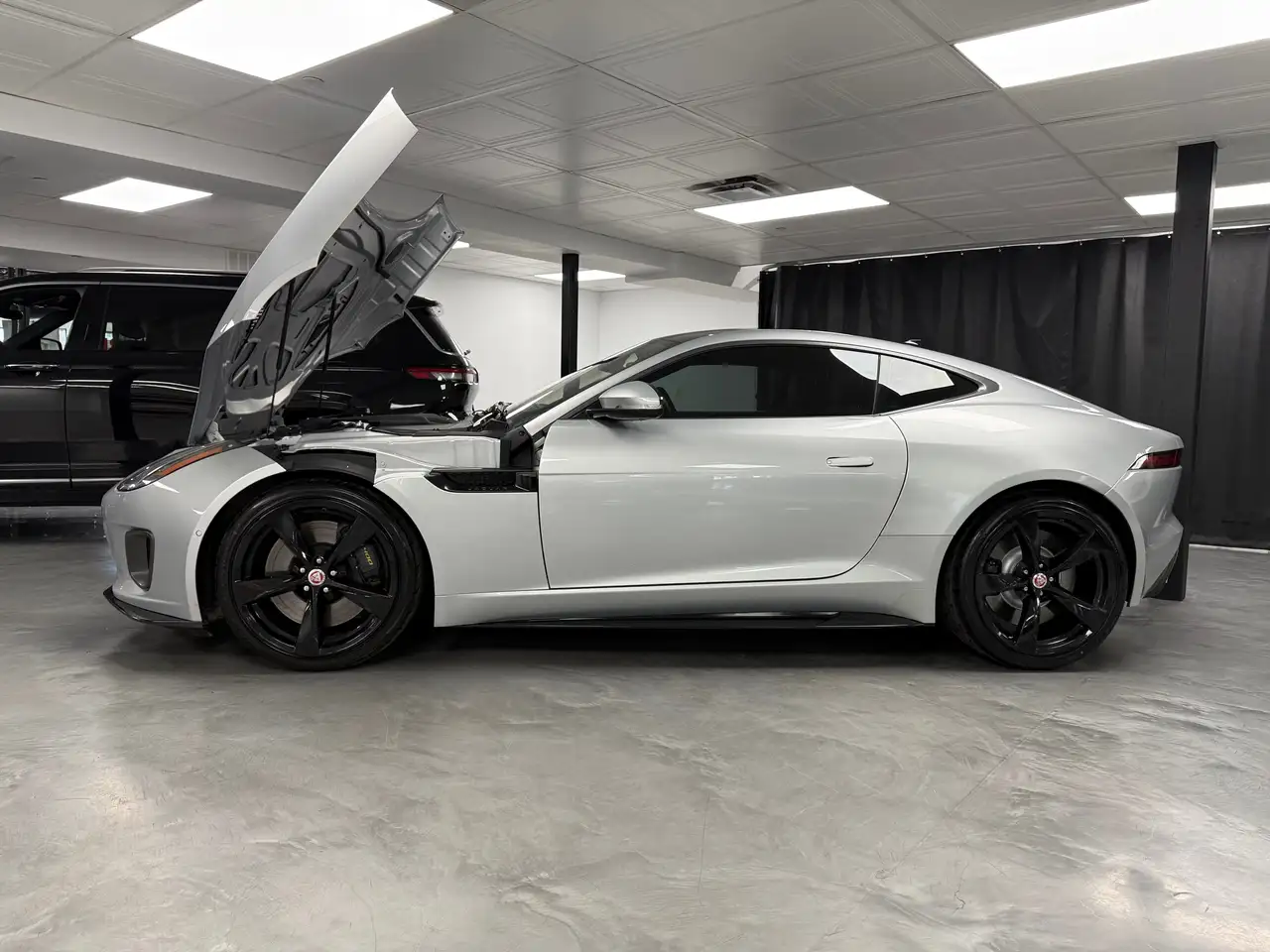 Jaguar F-Type снимка Jaguar F-Type