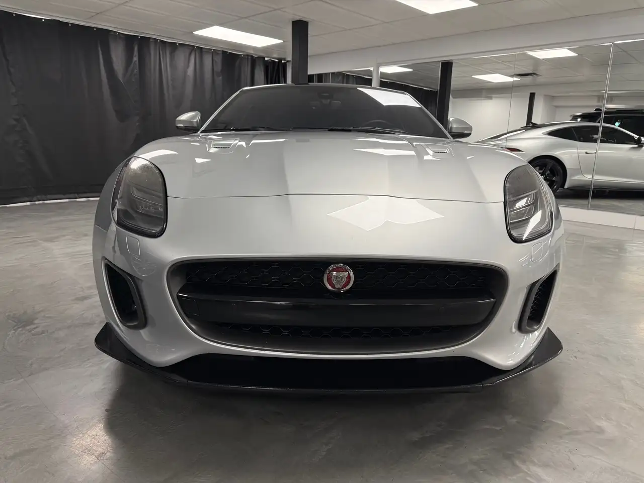 Jaguar F-Type снимка Jaguar F-Type